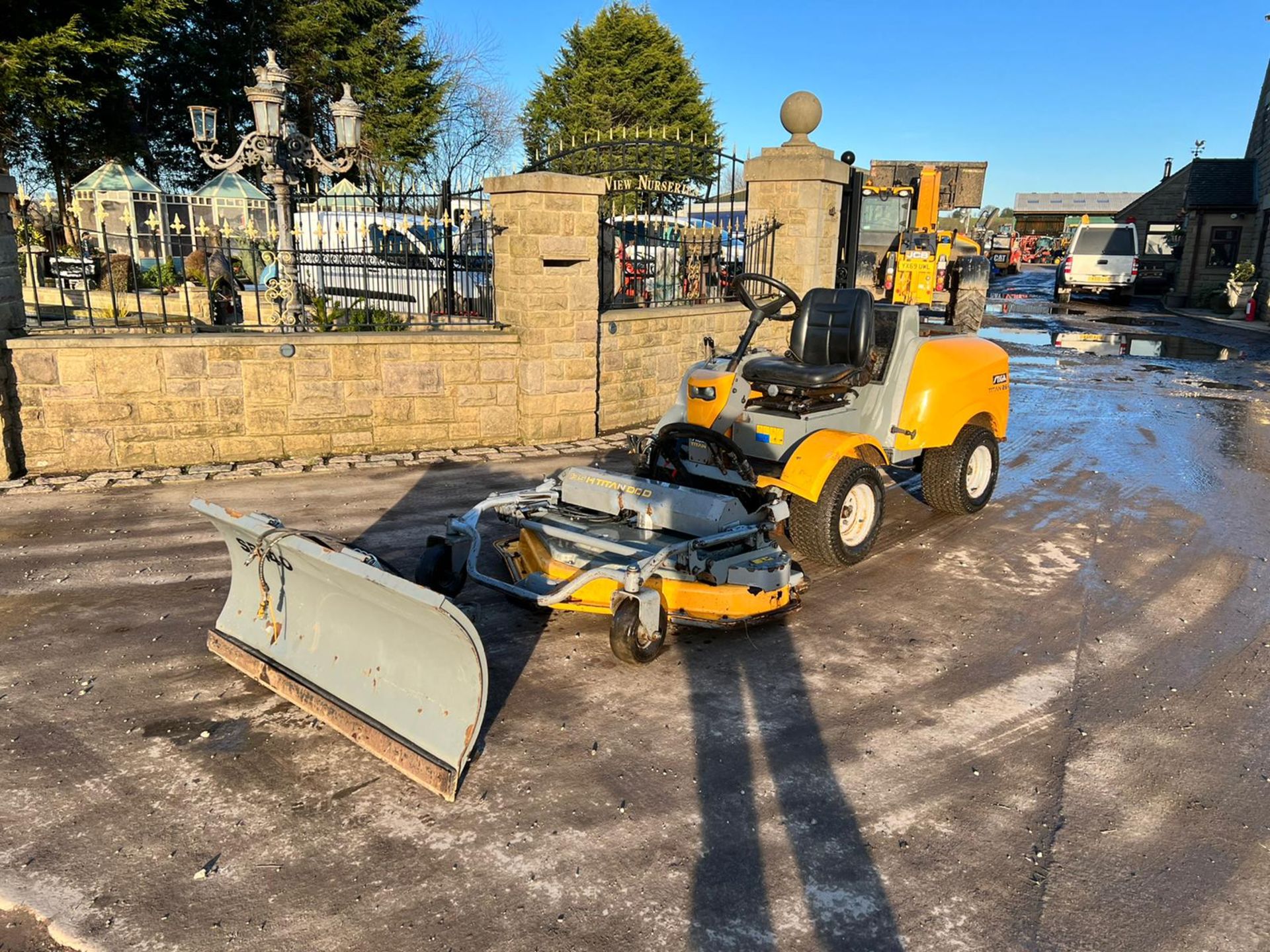 2008 STIGA TITAN 26H DIESEL COMMERCIAL RIDE ON MOWER WITH STIGA SB140 SNOW PLOUGH *PLUS VAT* - Image 2 of 14