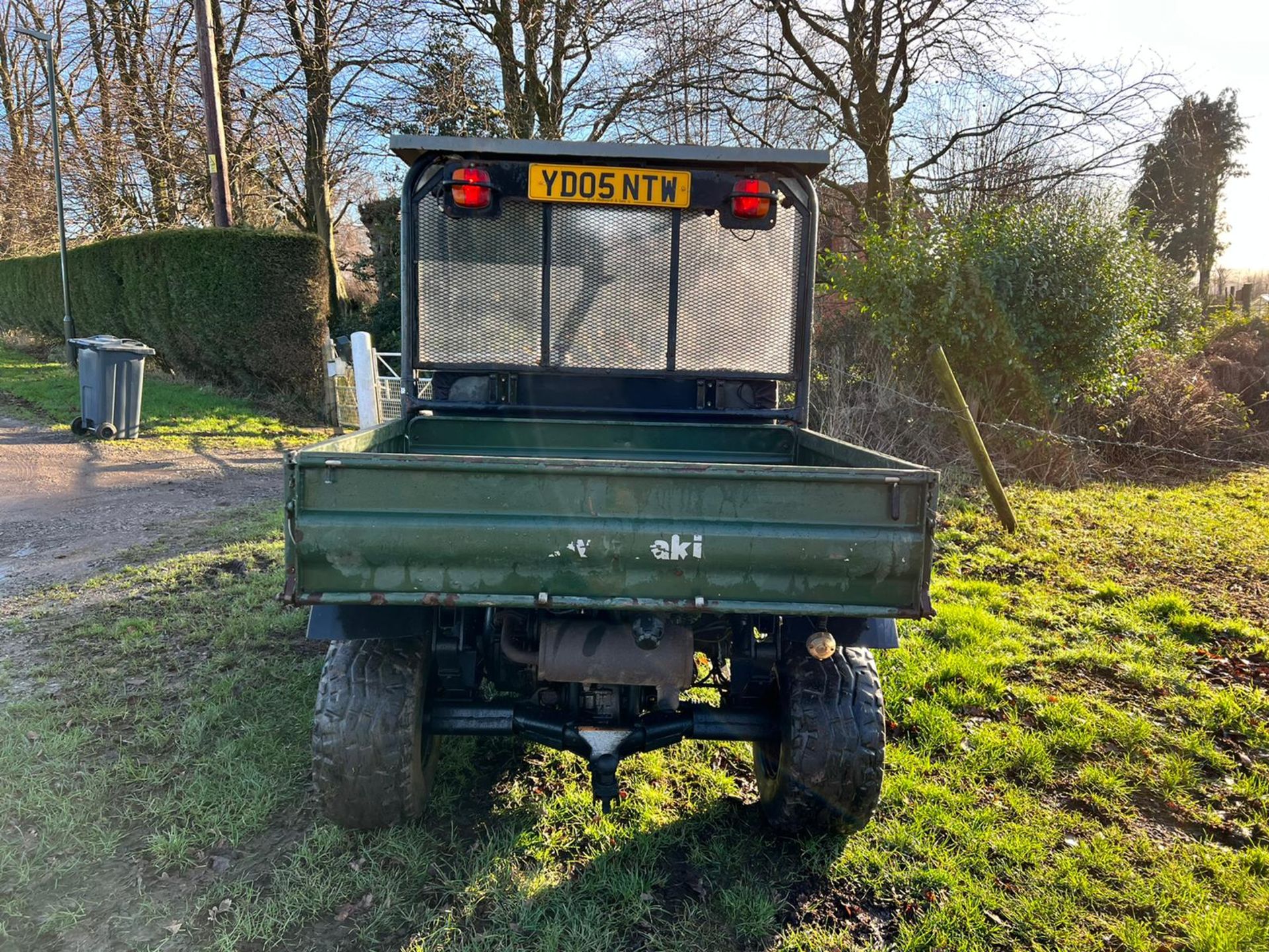 KAWASAKI MULE 3010 4WD BUGGI, RUNS AND DRIVES, SHOWING A LOW 2256 HOURS, ROAD REGISTERED *PLUS VAT* - Image 7 of 13