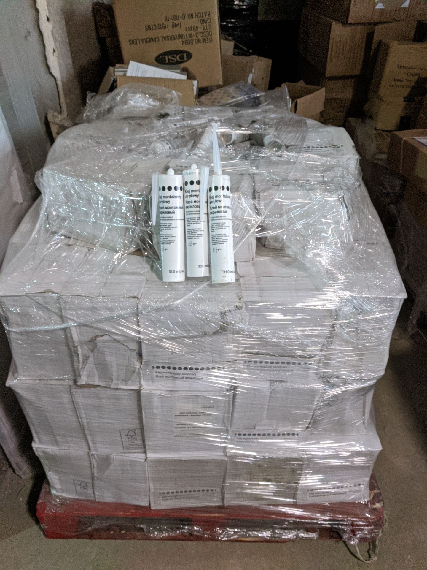 1 PALLET OF BRAND NEW AND SEALED ADHESIVE GLUE TUBES, APPROX 1000 TUBES ON PALLET *PLUS VAT* - Image 4 of 4