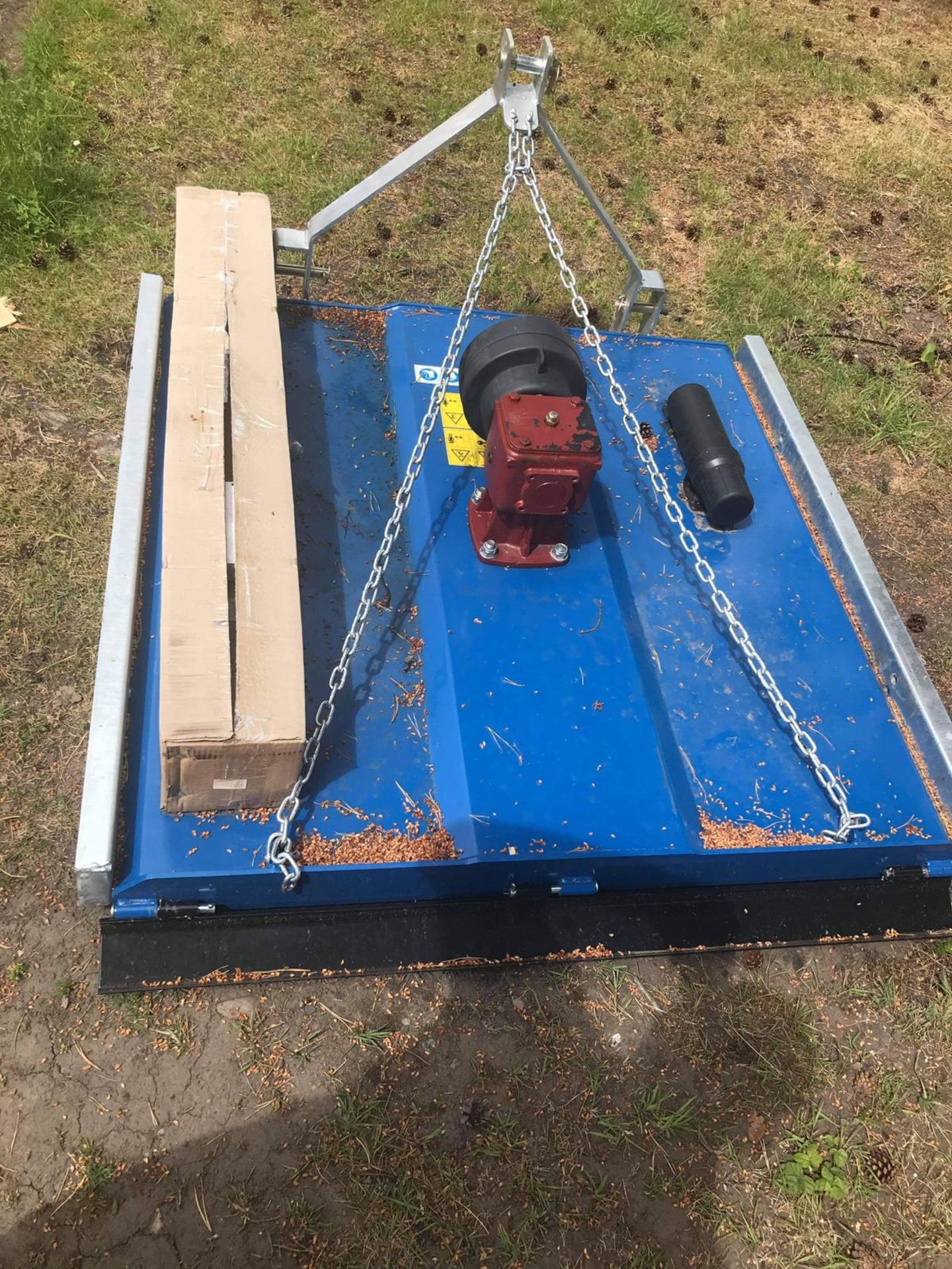 NEW AND UNUSED 4ft TOPPER SUITABLE FOR 3 POINT LINKAGE, PTO DRIVEN COMPLETE WITH SHAFT *PLUS VAT* - Image 3 of 3