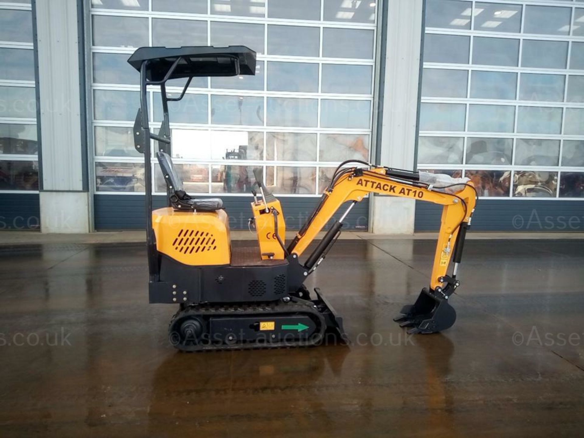 BRAND NEW 2021 PIPED MINI DIGGER / MICRO DIGGER, RUBBER TRACKS, BLADE, PIPED FOR BREAKER *PLUS VAT*