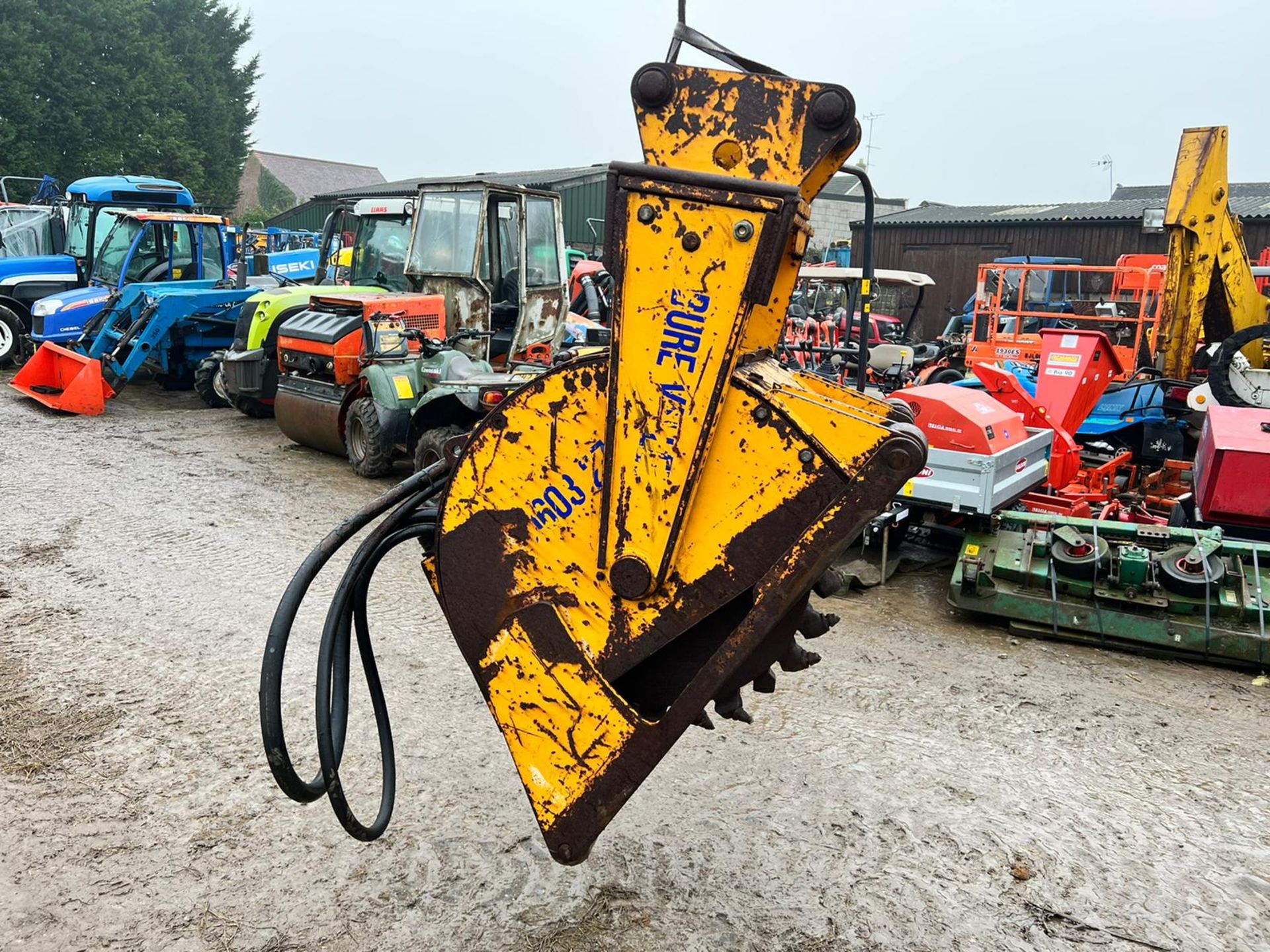 HYDRAULIC CONCRETE TRENCHER/PATCH PLANER, HYDRAULIC DRIVEN, 45mm PINS *PLUS VAT* - Image 3 of 9