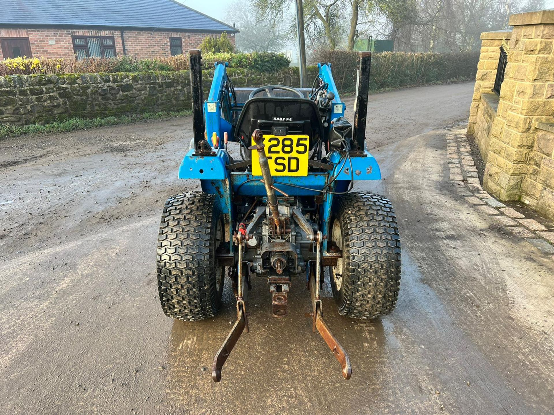 NEW HOLLAND TC21D 4WD COMPACT TRACTOR WITH FRONT LOADER AND BUCKET *PLUS VAT* - Image 6 of 18