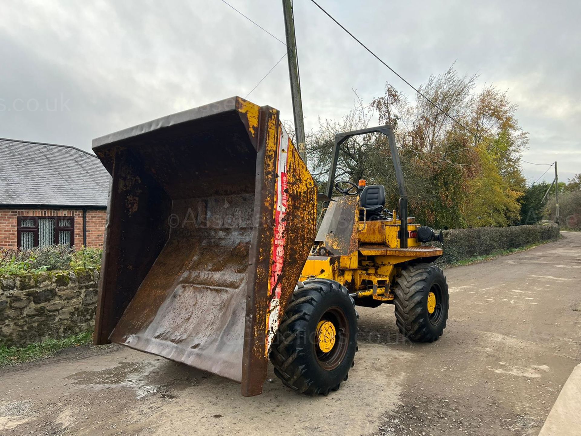 THWAITES ALLDRIVE 6 TON 4WD DUMPER, RUNS DRIVES AND LIFTS, SHOWING A LOW 3103 HOURS *PLUS VAT* - Image 6 of 11