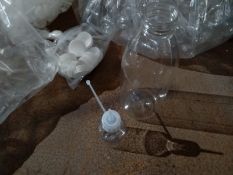 BAG OF CLEAR PLASTIC BOTTLES WITH SCREW ON CAPS *NO RESERVE* *NO VAT*