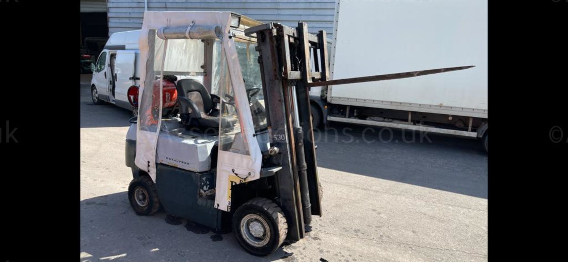 KALMAR 1.6T GAS CONTAINER SPEC FORKLIFT, STARTS DRIVES AND LIFTS TO 3.3M *PLUS VAT* - Image 6 of 17
