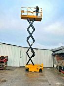 SCISSOR LIFT JCB S1930E ELECTRIC WITH SLIDE OUT PLATFORM EXTENTION, ONLY 130 HOURS *PLUS VAT*