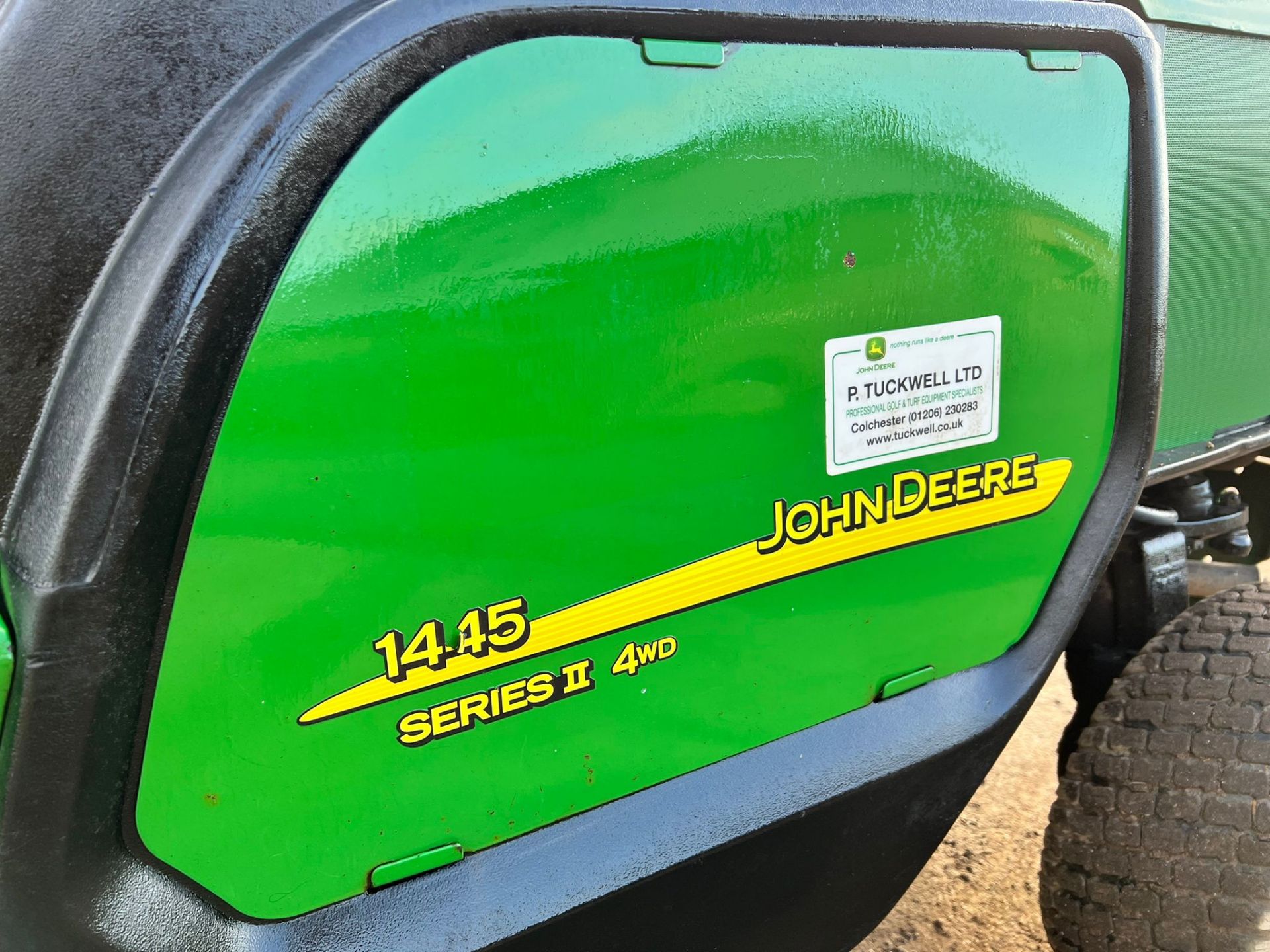 2014 JOHN DEERE 1445 4WD RIDE ON MOWER, RUNS DRIVES AND CUTS, SHOWING A LOW 2956 HOURS *PLUS VAT* - Image 9 of 10