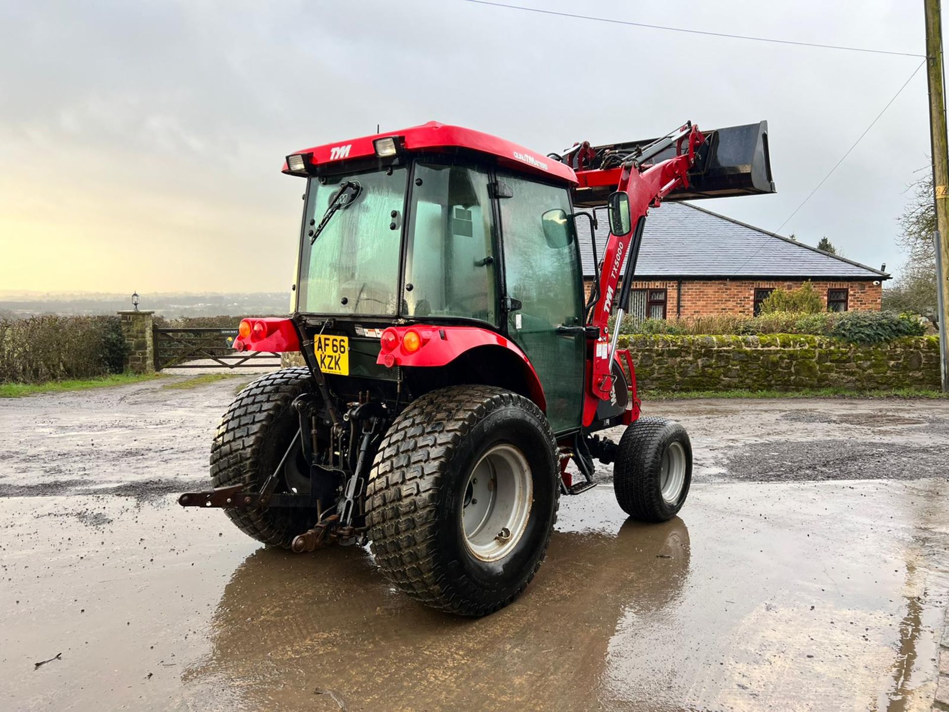 2016/66 TYM T503 4WD 50hp COMPACT TRACTOR WITH FRONT LOADER AND BUCKET *PLUS VAT* - Image 6 of 18