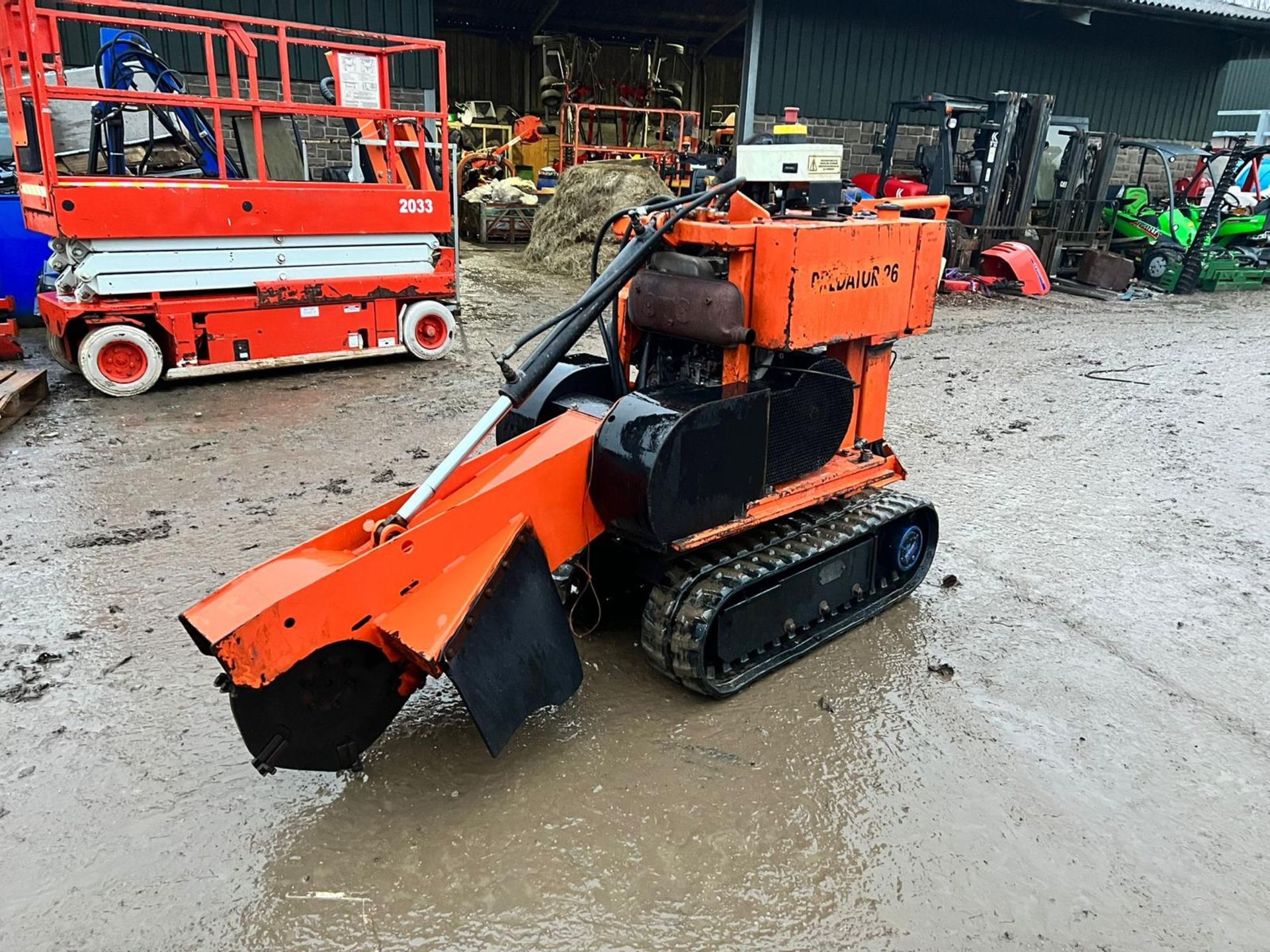 PREDATOR P26 TRACKED STUMP GRINDER, RUNS DRIVES AND WORKS, SWING SLEW - LEFT AND RIGHT *PLUS VAT* - Image 3 of 21