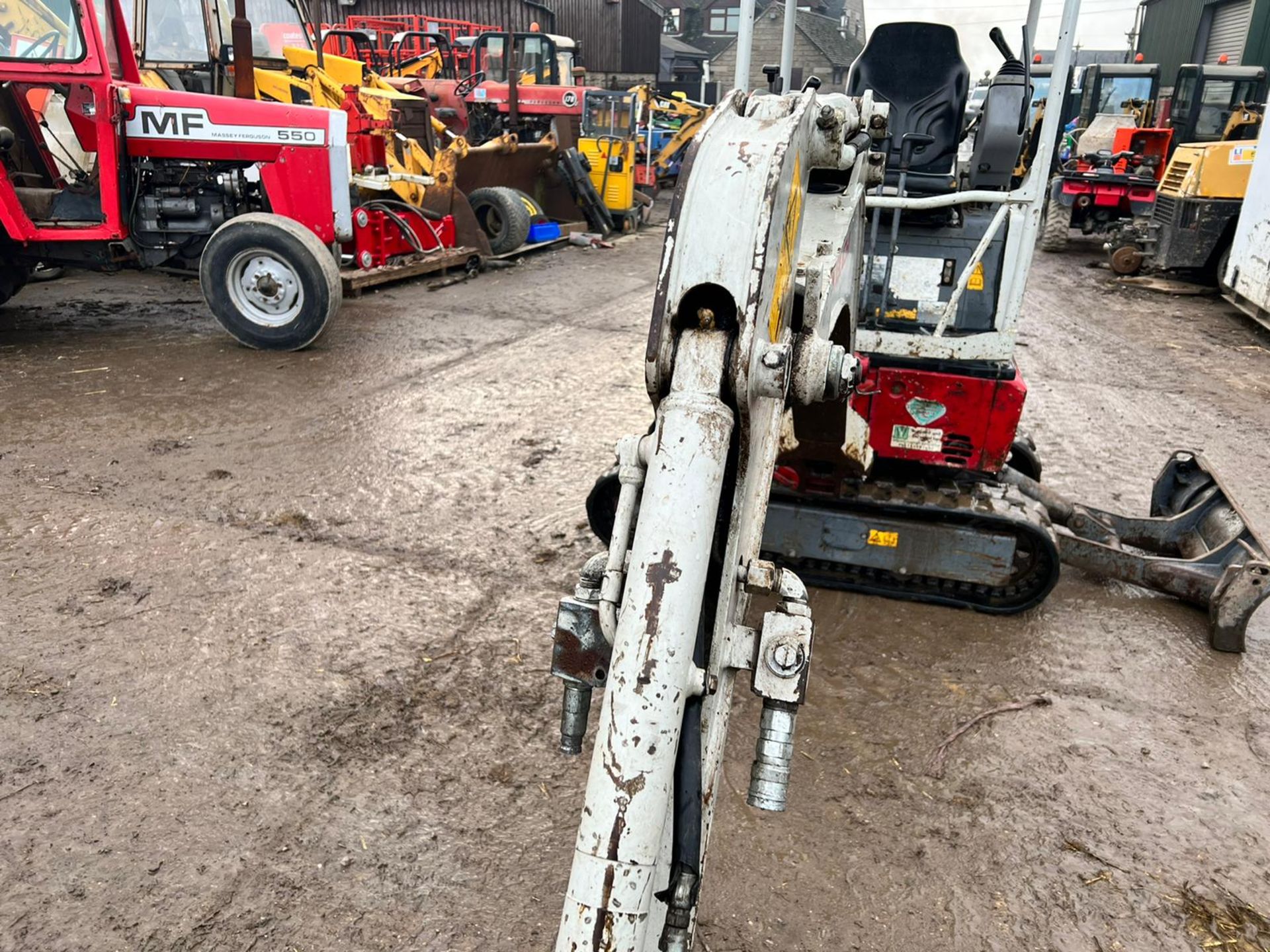 2015 TAKEUCHI TB215R 1.5 TON MINI DIGGER, RUNS DRIVES AND WORKS, 2 BUCKETS *PLUS VAT* - Image 11 of 22