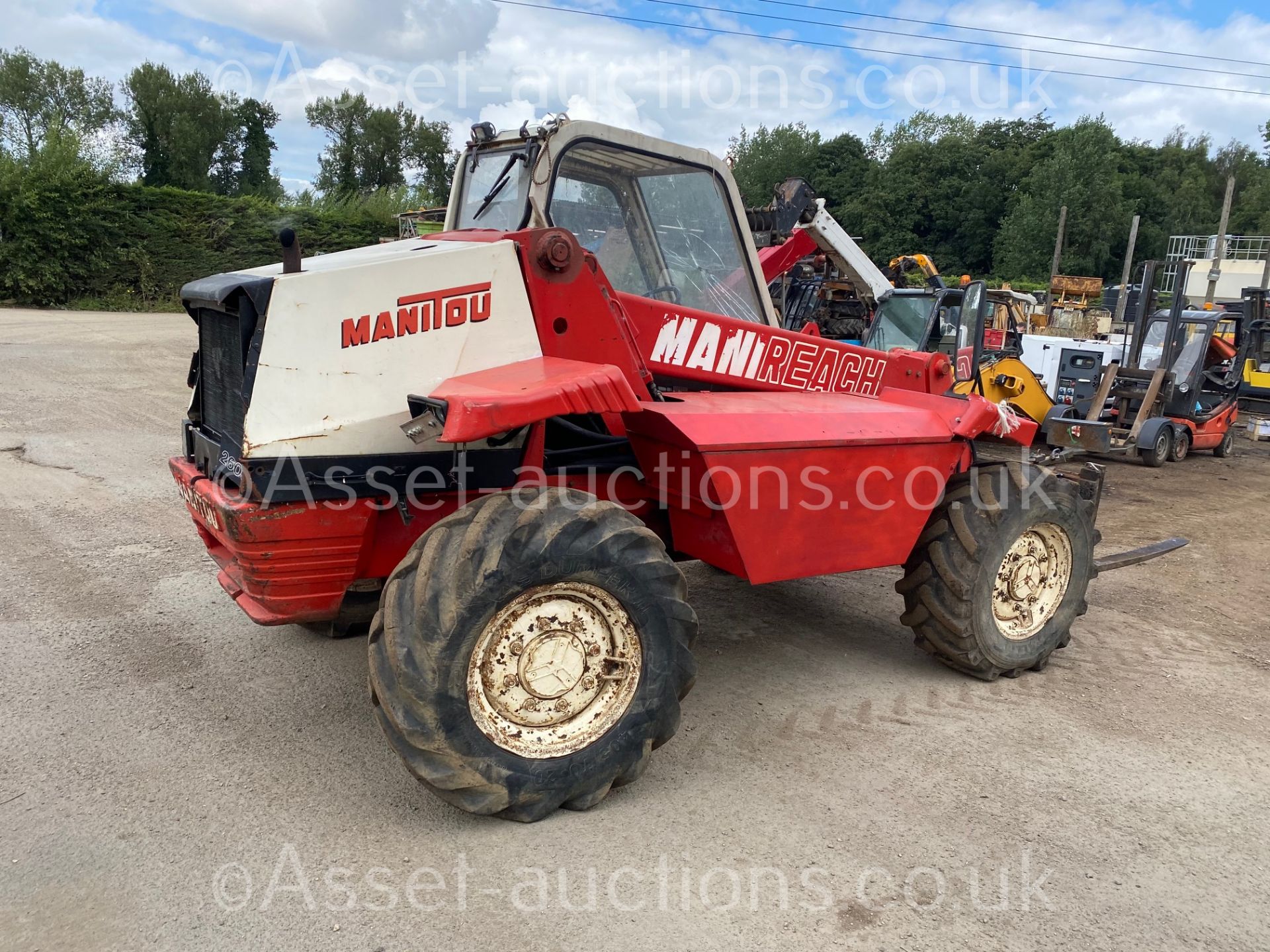 MANITOU MLT626 TELESCOPIC FORKLIFT, 4 WHEEL STEER, 4 WHEEL DRIVE, 6 METER REACH *PLUS VAT* - Image 3 of 4