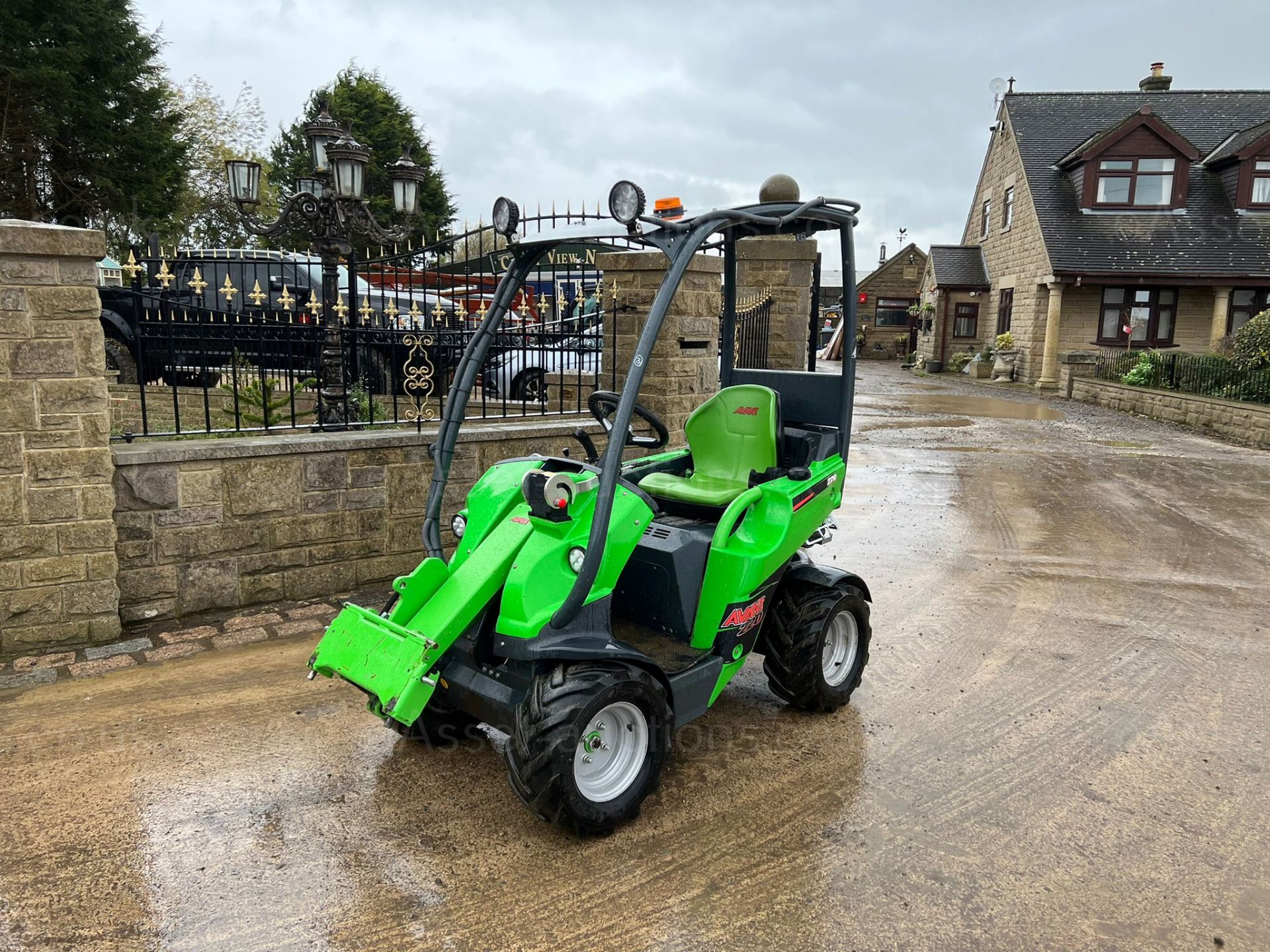 2018 AVANT 220 MULTI-FUNCTIONAL LOADER, RUNS DRIVES AND LIFTS, SHOWING A LOW 379 HOURS *PLUS VAT* - Image 3 of 14