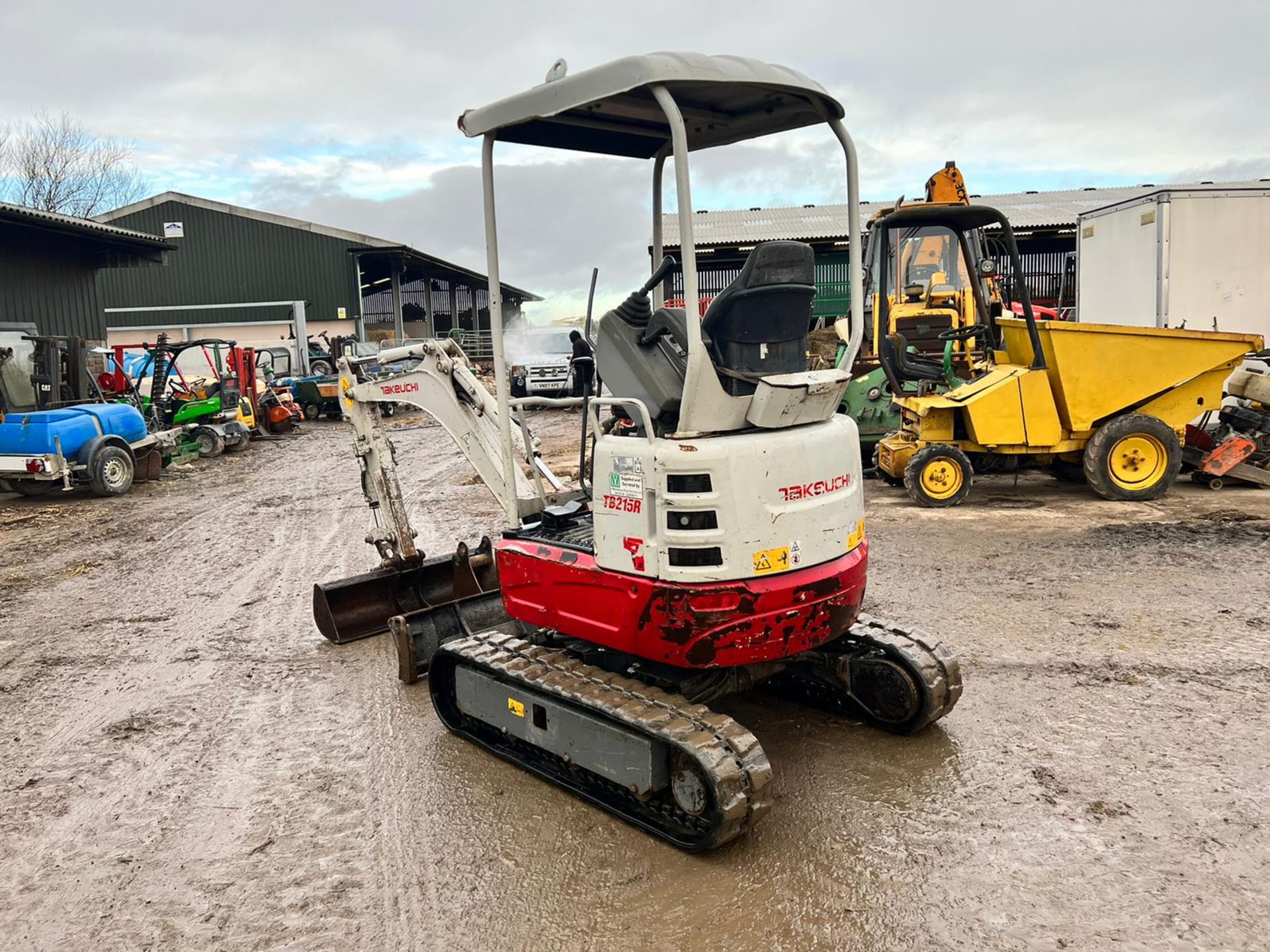 2015 TAKEUCHI TB215R 1.5 TON MINI DIGGER, RUNS DRIVES AND WORKS, 2 BUCKETS *PLUS VAT* - Image 7 of 22