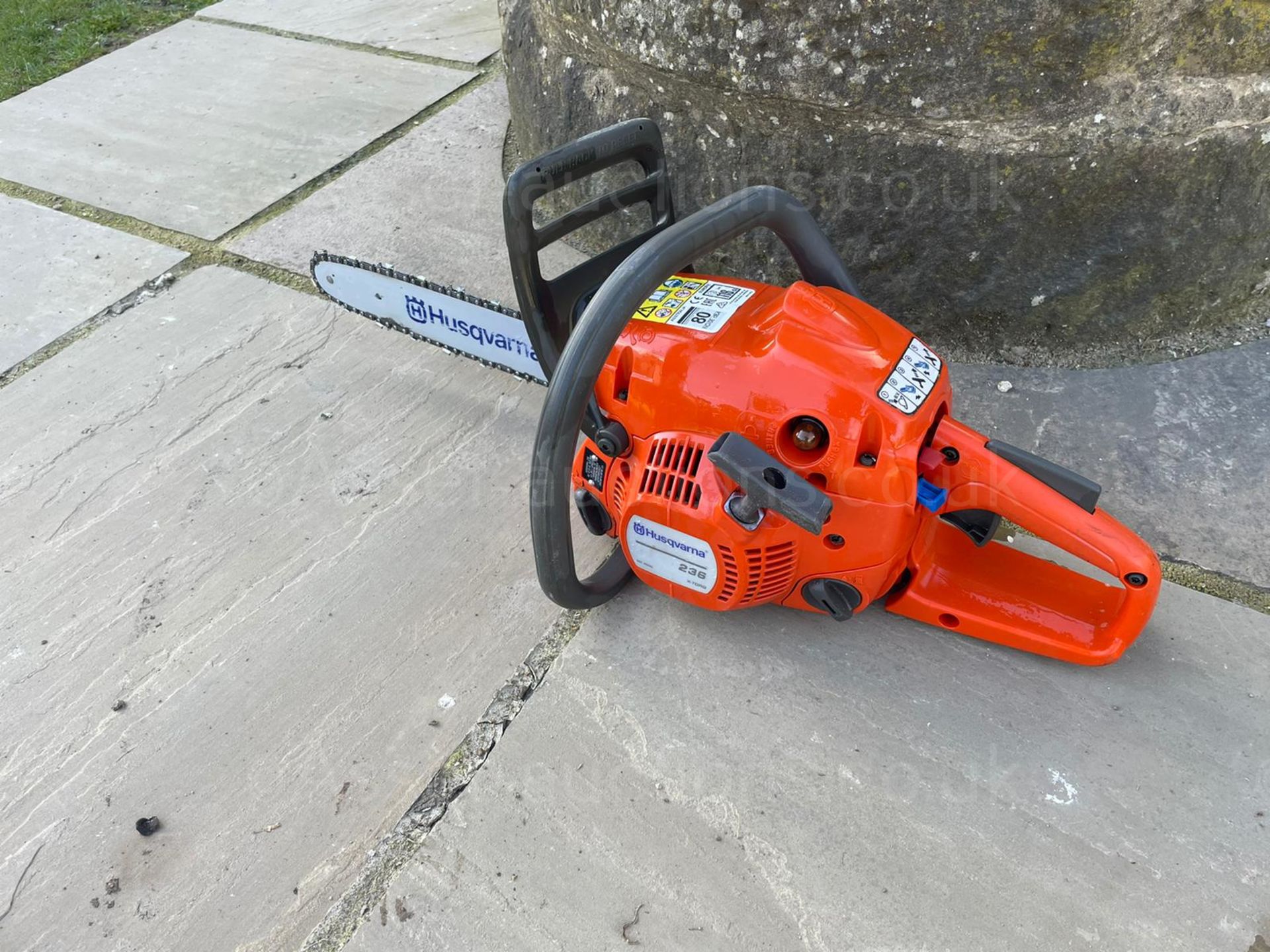 2017 HUSQVARNA 236 CHAINSAW, BOUGHT NEW IN 2018, RUNS AND WORKS *NO VAT* - Image 5 of 5