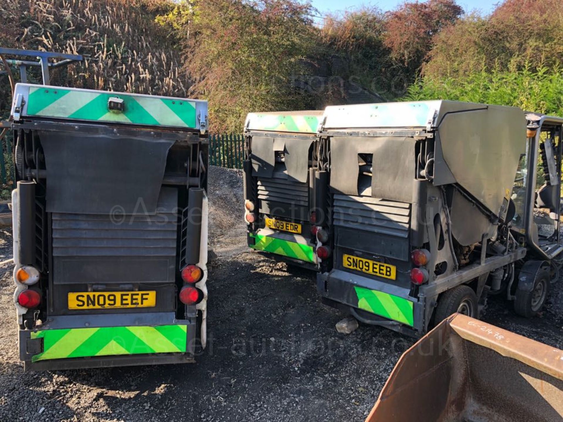 JOB LOT OF 3 X 2009 GREEN MACHINE ROAD SWEEPERS *PLUS VAT* - Image 13 of 19