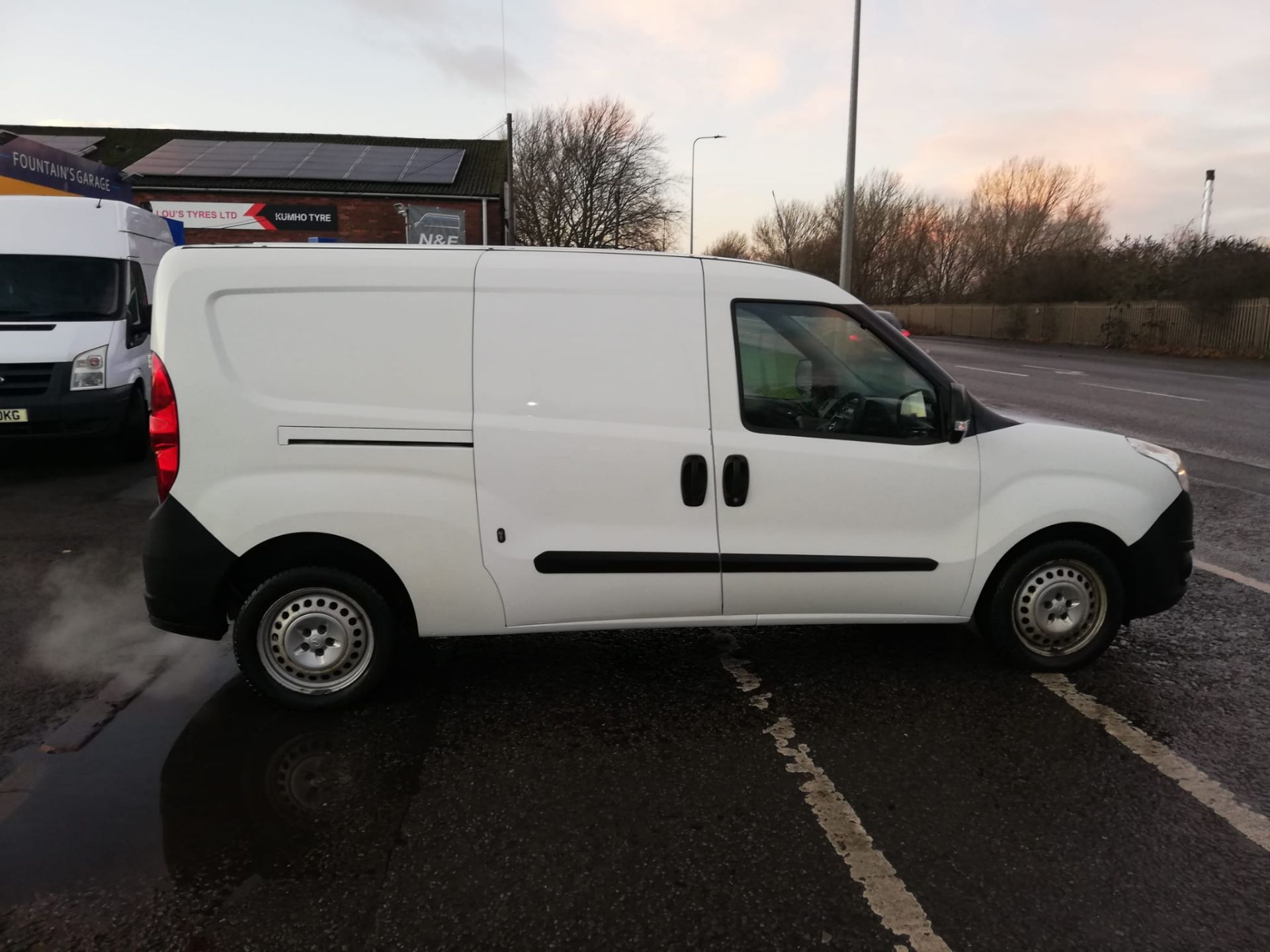 2015 VAUXHALL COMBO 2300 L2H1 CDTI SS E-FLEX L2 LWB WHITE PANEL VAN, 92K MILES *PLUS VAT* - Image 8 of 11