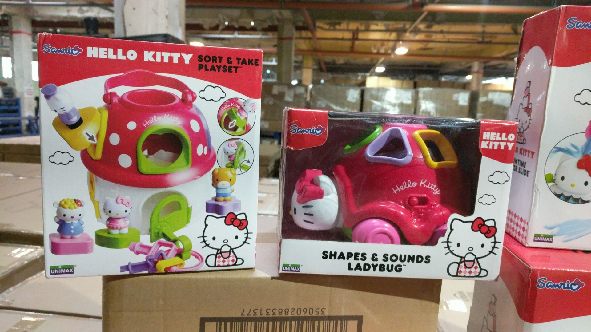 100 x BRAND NEW ASSORTED HELLO KITTY TOYS, ALL BOXED *PLUS VAT* - Image 5 of 5