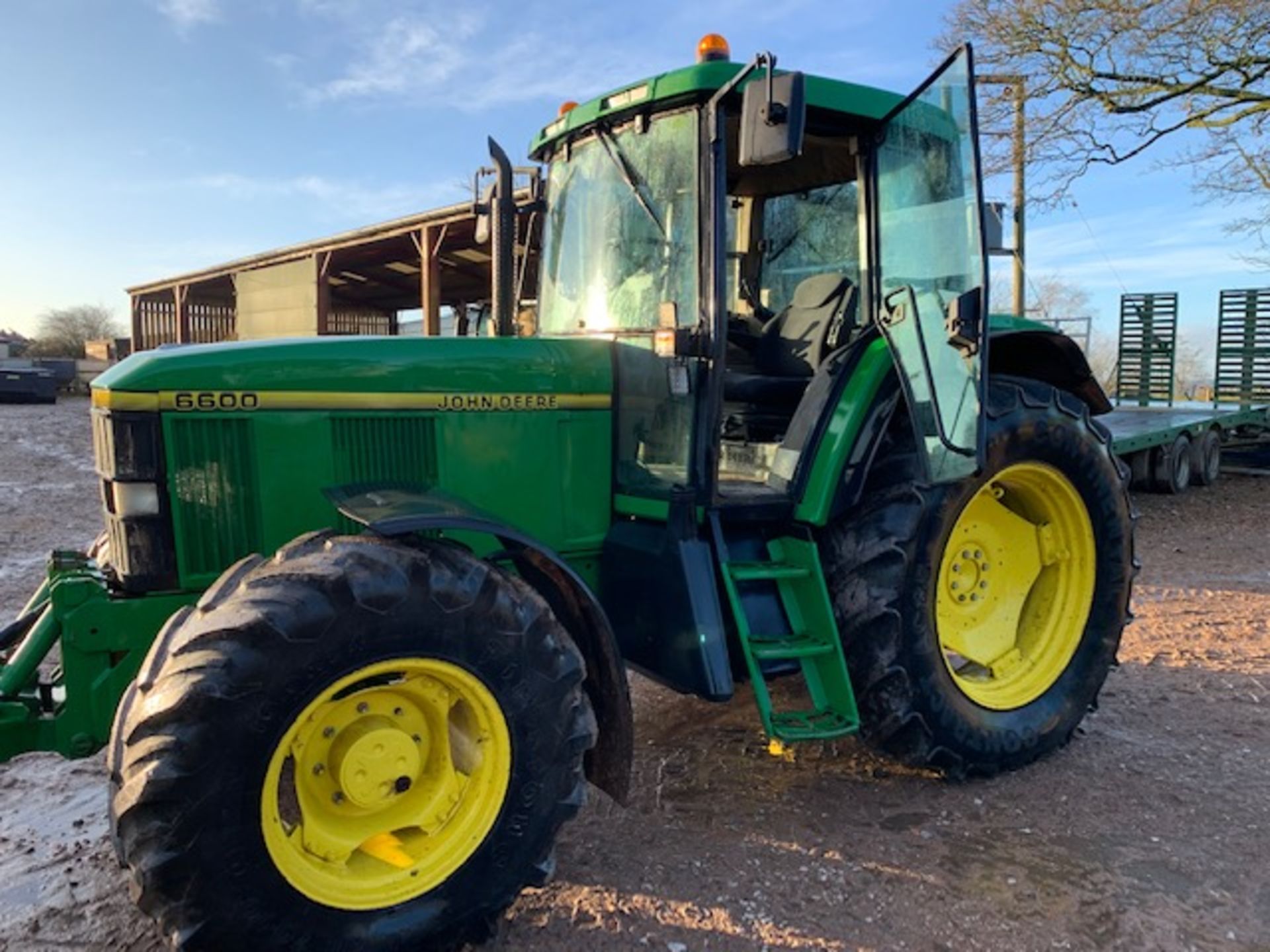 JOHN DEERE 6600 TRACTOR, POWER QUAD GEARBOX, 7300 HOURS, 3 SPOOLS, FULL V5 *PLUS VAT* - Image 2 of 11