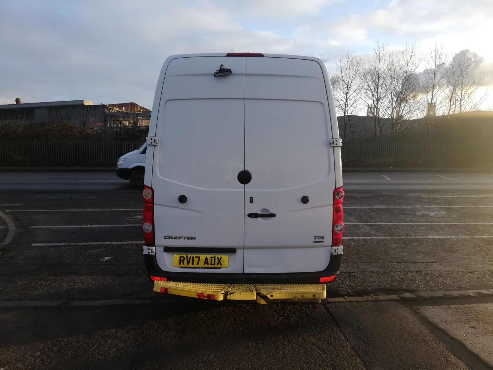 2017 VOLKSWAGEN CRAFTER CR35 TDI BMT WHITE MWB HIGH ROOF PANEL VAN, 115K MILES, EURO 6 AD BLUE - Image 6 of 10