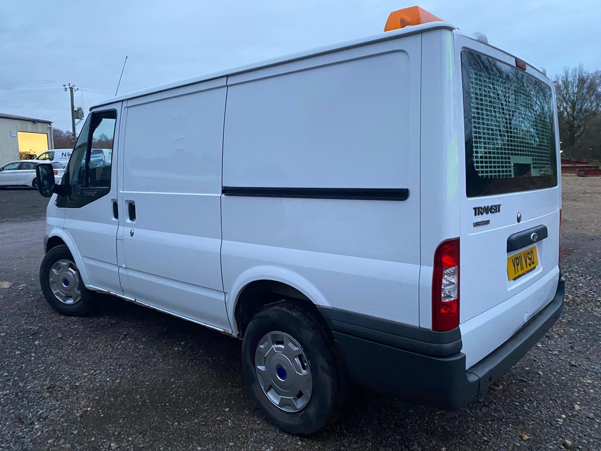 2011 FORD TRANSIT 140 T330S RWD 2 SEATS AWD 4x4 WHITE PANEL VAN, 2.4 DIESEL, 140k MILES *PLUS VAT* - Image 5 of 11