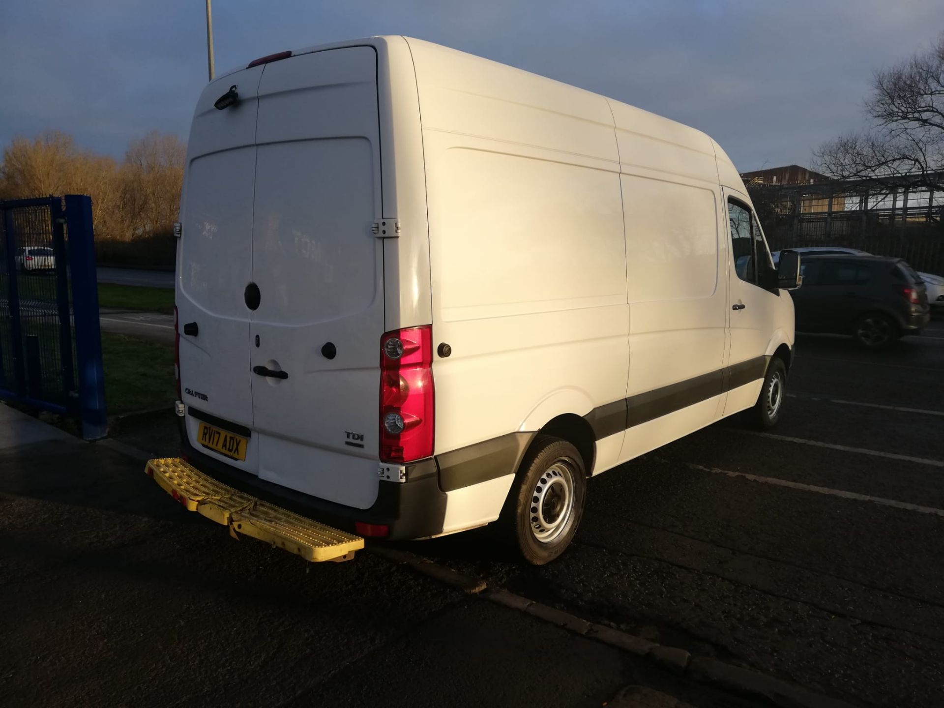 2017 VOLKSWAGEN CRAFTER CR35 TDI BMT WHITE MWB HIGH ROOF PANEL VAN, 115K MILES, EURO 6 AD BLUE - Image 7 of 10