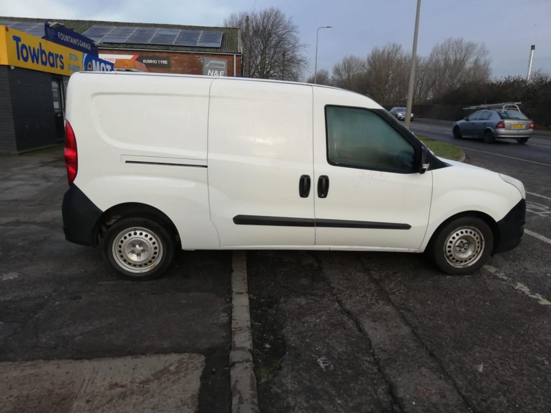 2014 VAUXHALL COMBO 2300 L2H1 CDTI SS E-FLEX LWB WHITE PANEL VAN, 98K MILES *PLUS VAT* - Image 8 of 10