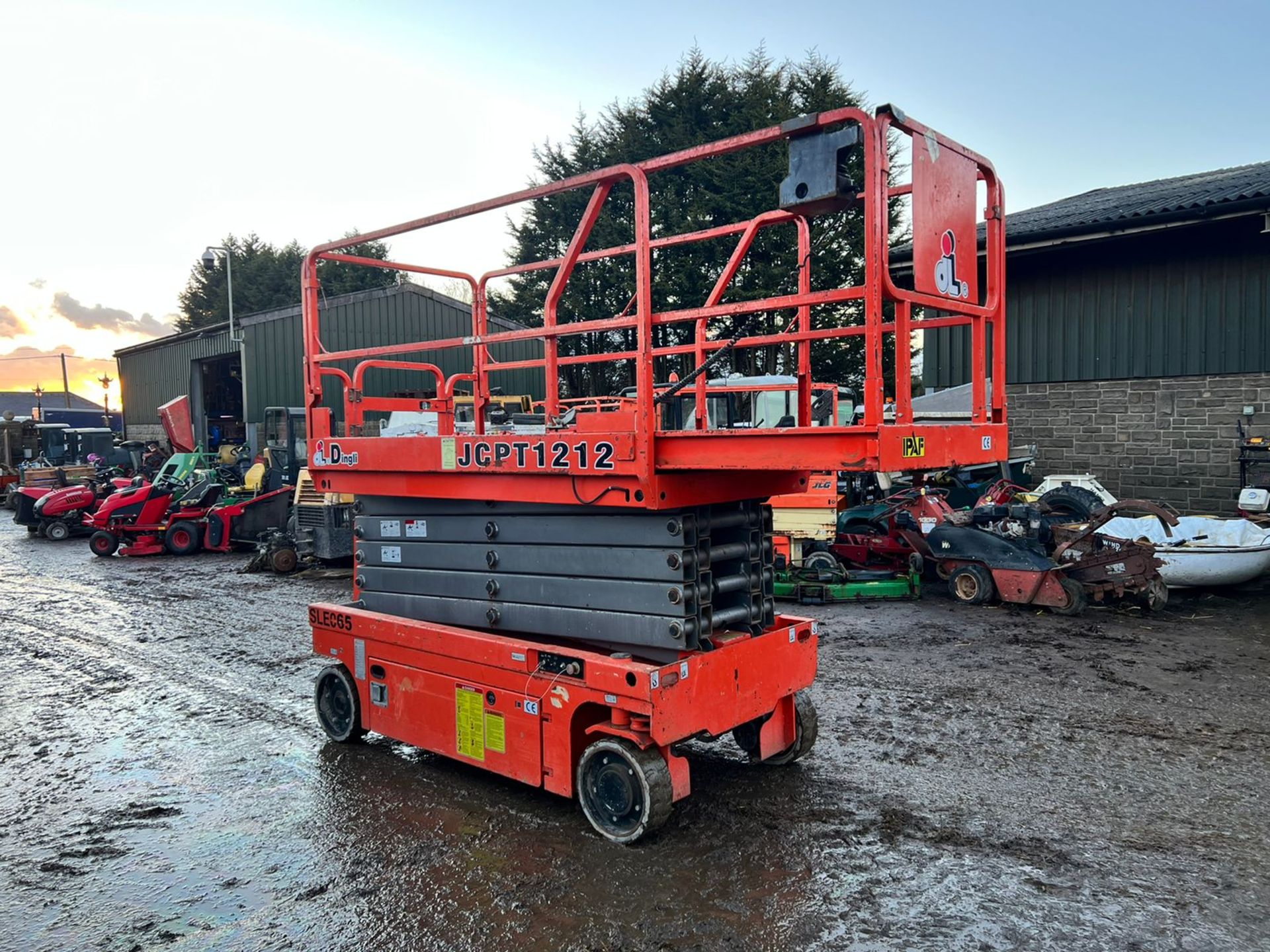 2012 DINGLI JCPT1212 ELECTRIC SCISSOR LIFT, SHOWING A LOW 393 HOURS *PLUS VAT* - Image 2 of 11