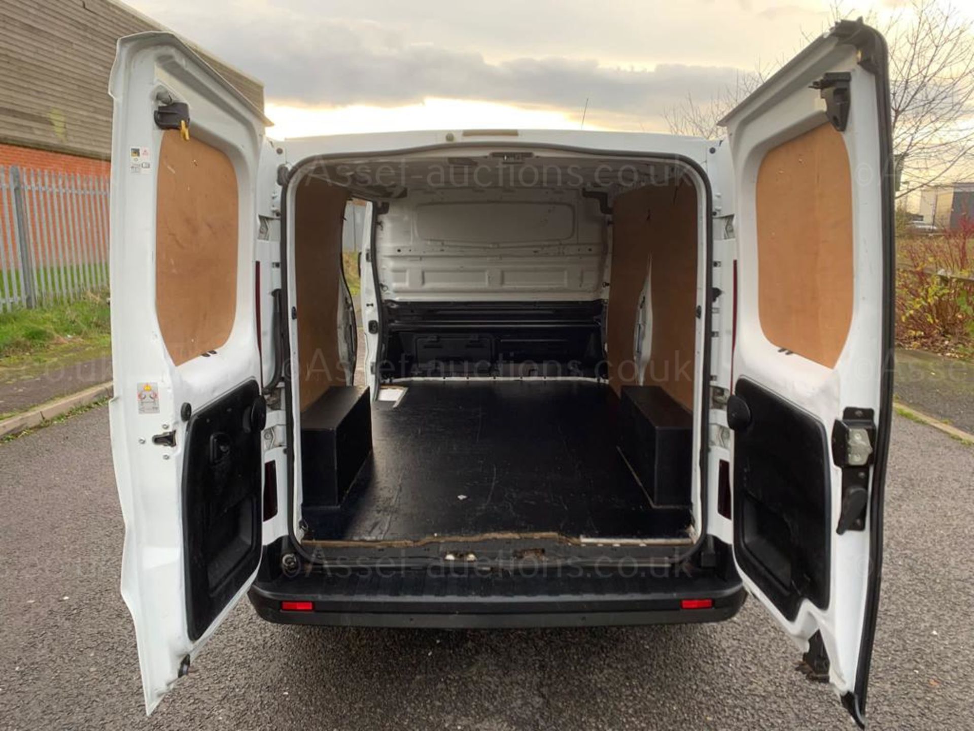 2015/65 RENAULT TRAFIC LL29 BUSINESS+ NRG DCI WHITE PANEL VAN, 134,814 MILES *NO VAT* - Image 9 of 22