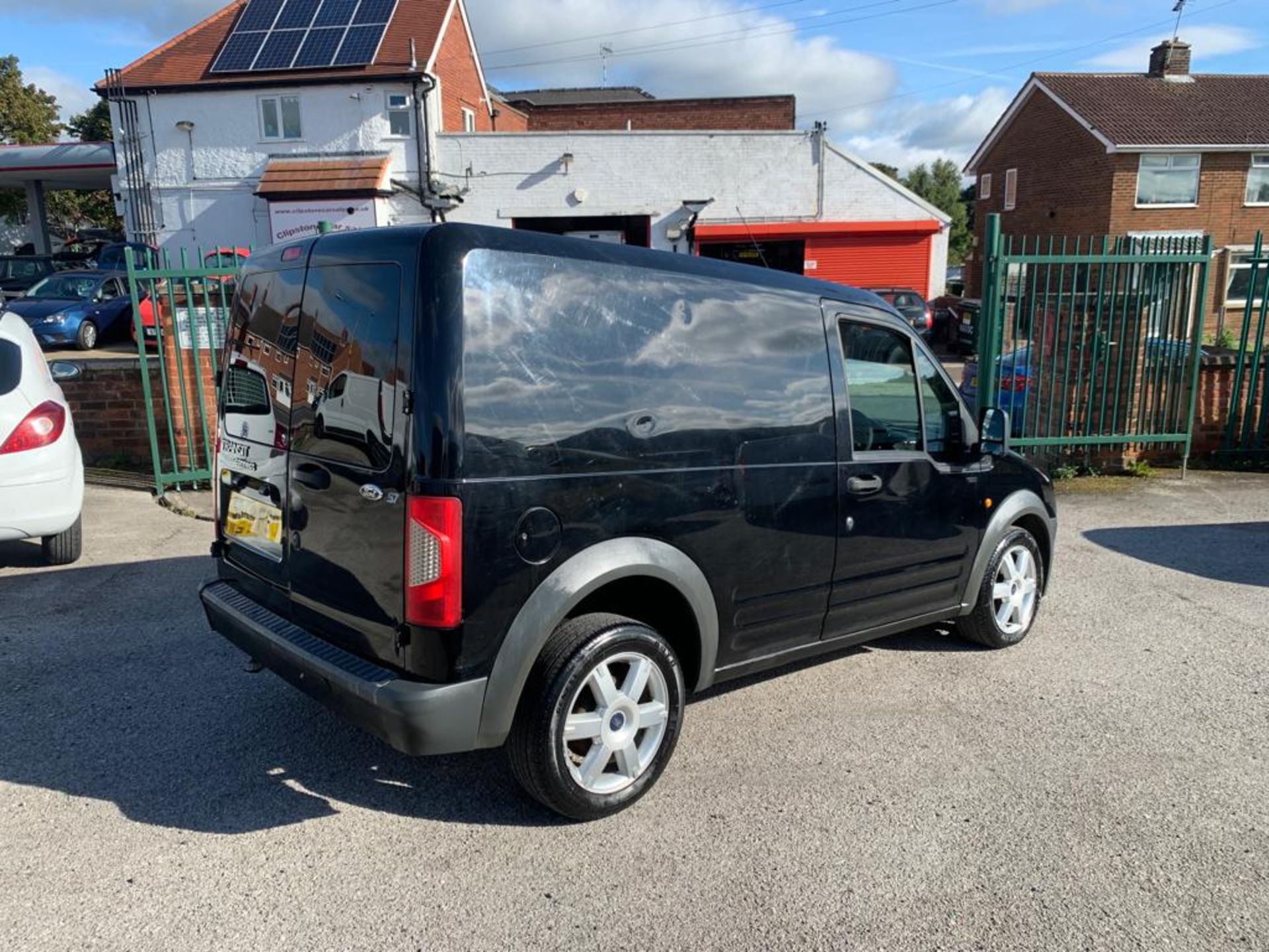 2009 FORD TRANSIT CONN T200 75 BLACK PANEL VAN, 1753cc DIESEL ENGINE, 164,395 MILES *NO VAT* - Image 8 of 11