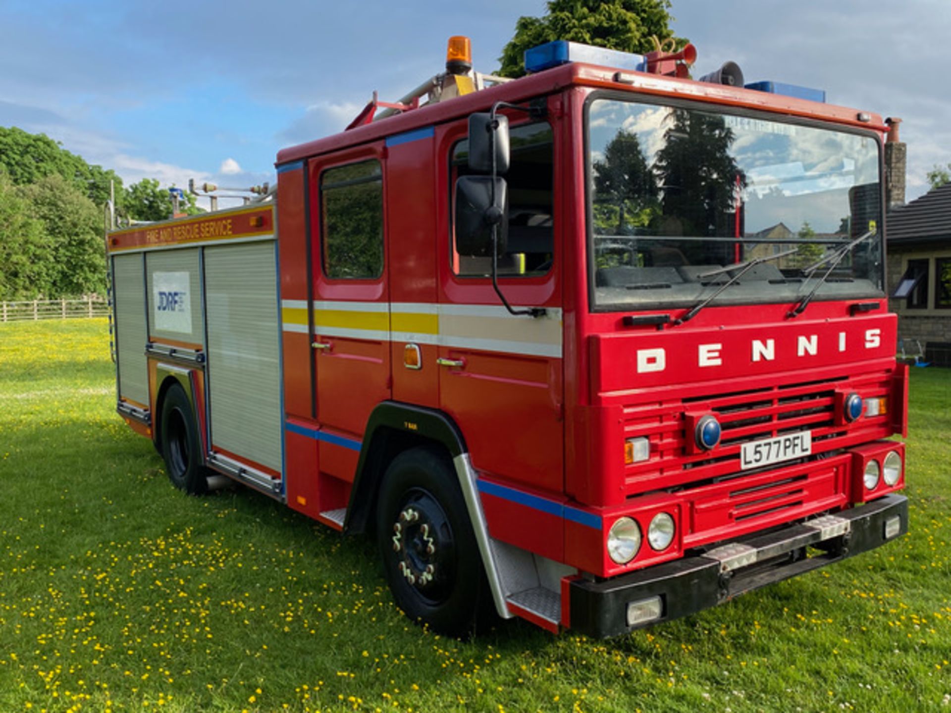 FIRE ENGINE, EX TRAINING VEHICLE, DRIVES SPOT ON, 42K MILES, LADDER AND HELMET INCLUDED *NO VAT*