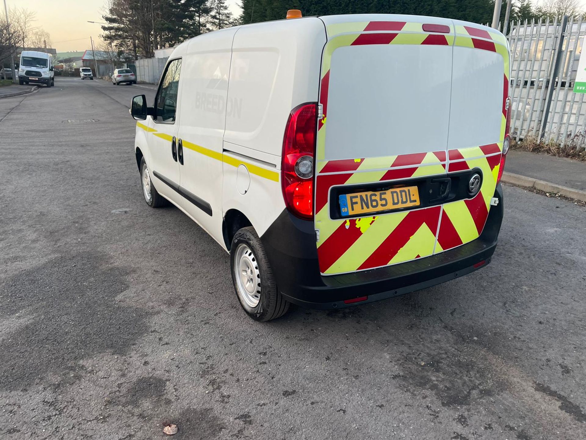 2015/65 VAUXHALL COMBO 2000 L1H1 CDTI SS E-FLEX WHITE PANEL VAN, 121,144 MILES *NO VAT* - Image 5 of 20