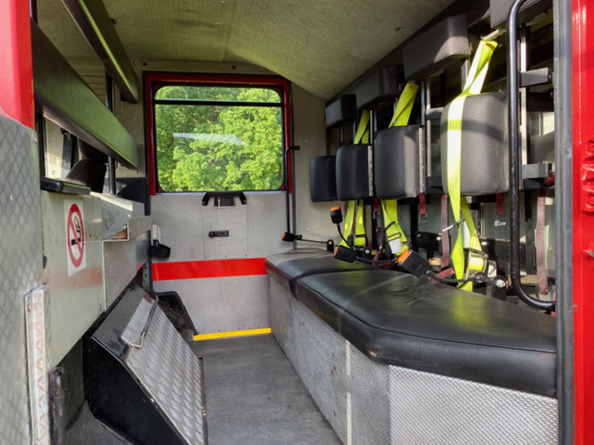 FIRE ENGINE, EX TRAINING VEHICLE, DRIVES SPOT ON, 42K MILES, LADDER AND HELMET INCLUDED *NO VAT* - Image 6 of 14