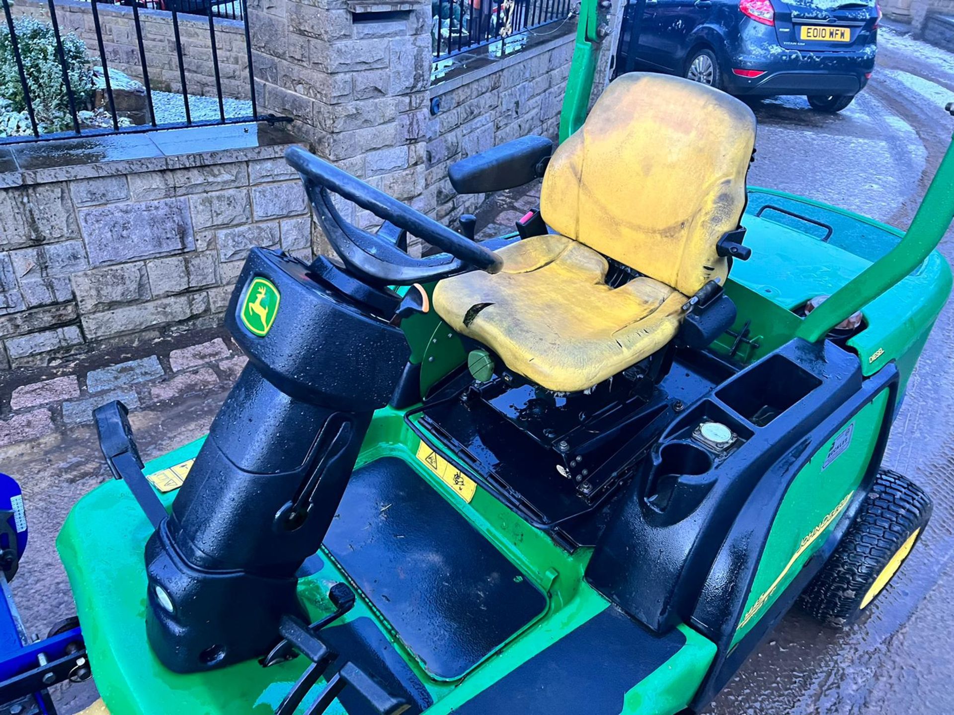 JOHN DEERE 1445 4WD RIDE ON MOWER WITH RYETEC 1200 FLAIL DECK, SHOWING A LOW 3892 HOURS *PLUS VAT* - Image 7 of 11