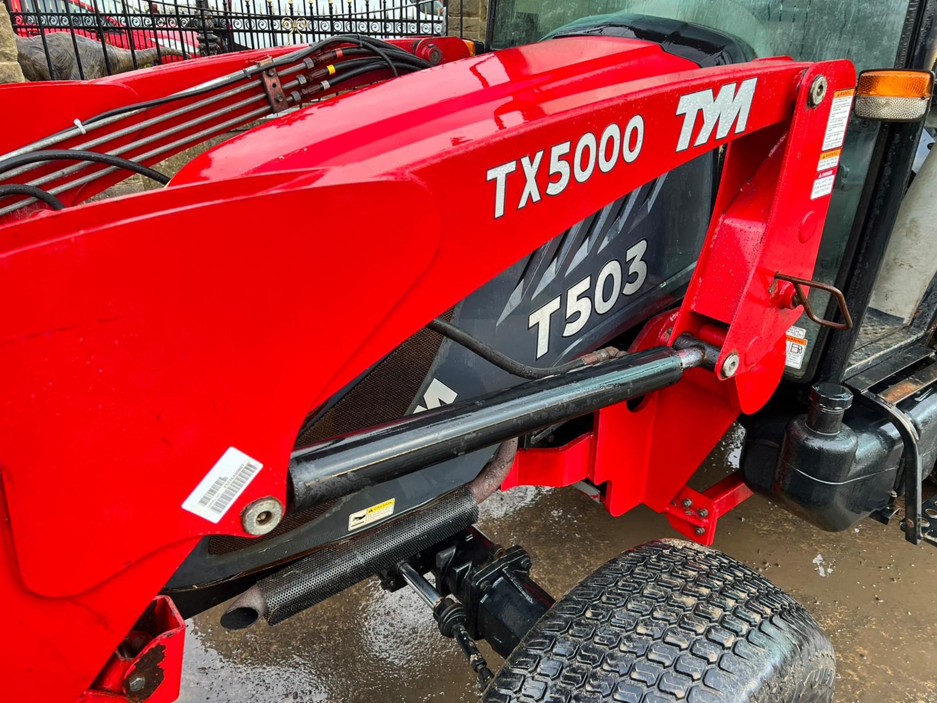 2016/66 TYM T503 4WD 50hp COMPACT TRACTOR WITH FRONT LOADER AND BUCKET *PLUS VAT* - Image 15 of 18