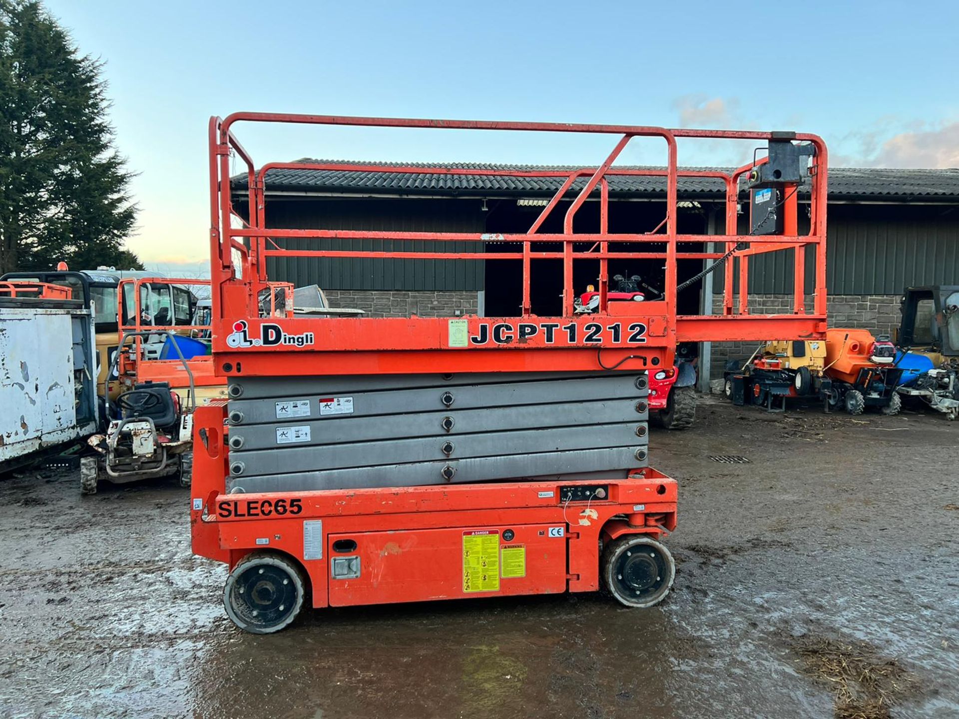 2012 DINGLI JCPT1212 ELECTRIC SCISSOR LIFT, SHOWING A LOW 393 HOURS *PLUS VAT*