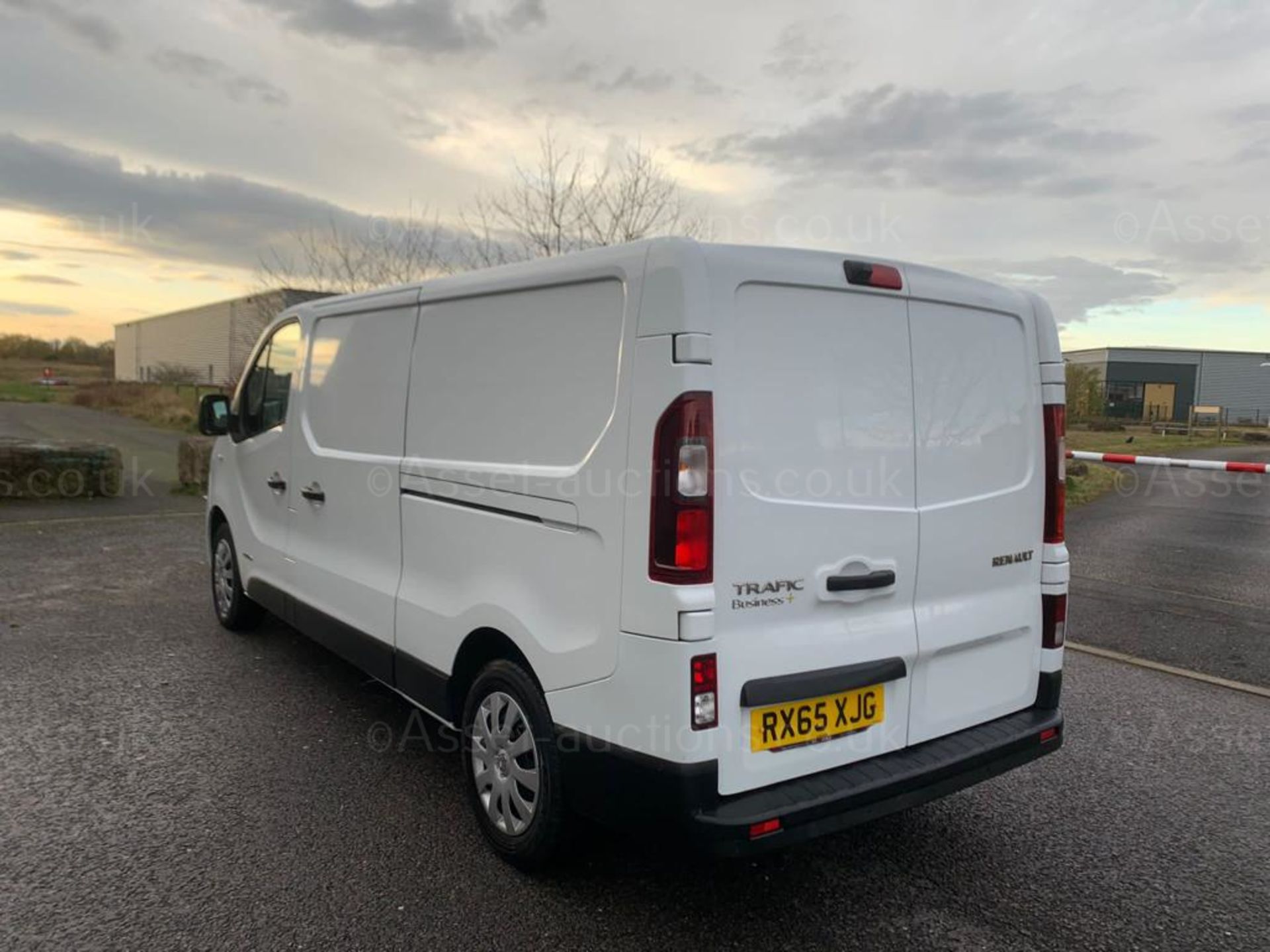 2015/65 RENAULT TRAFIC LL29 BUSINESS+ NRG DCI WHITE PANEL VAN, 134,814 MILES *NO VAT* - Image 5 of 22