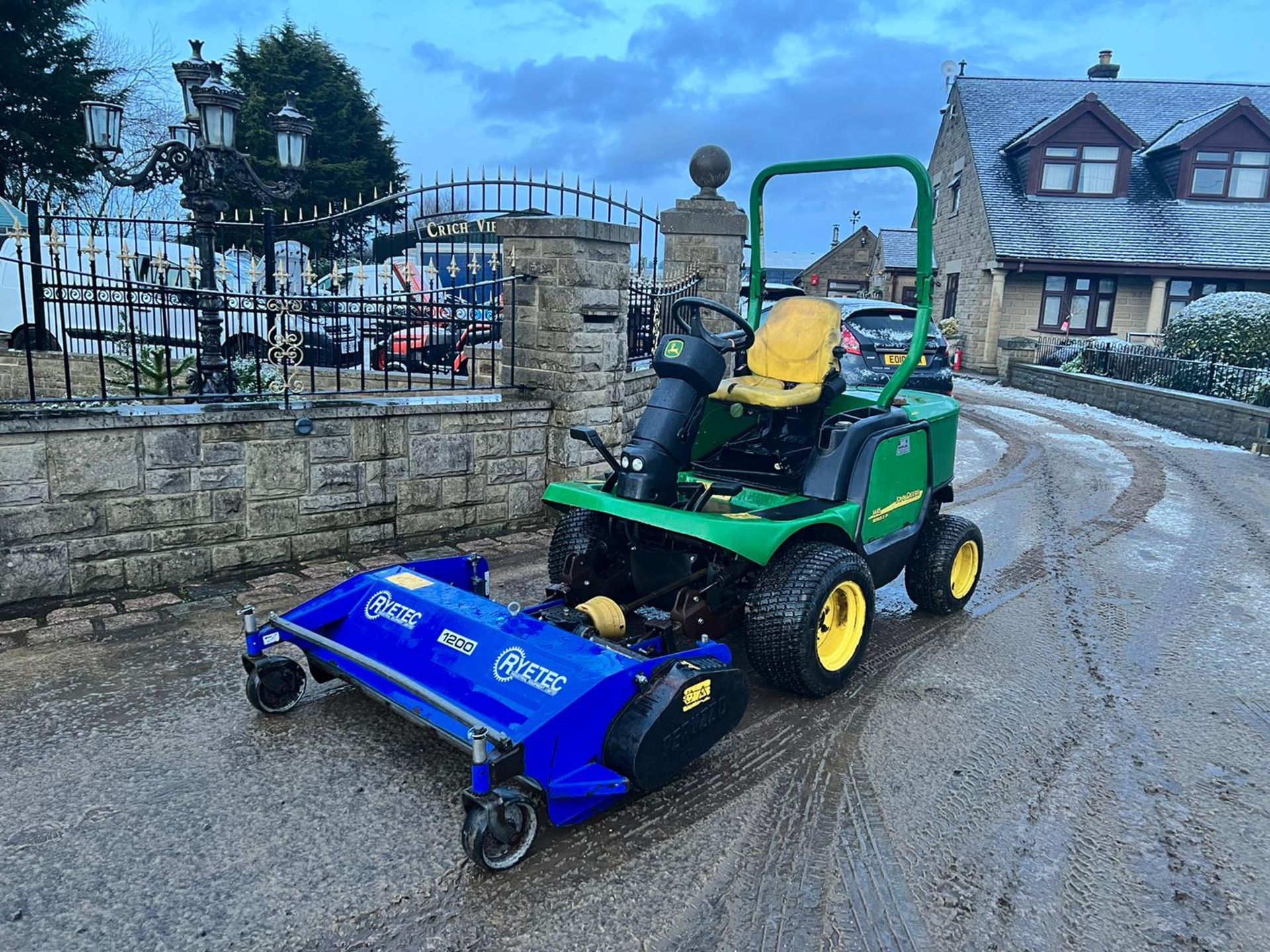 JOHN DEERE 1445 4WD RIDE ON MOWER WITH RYETEC 1200 FLAIL DECK, SHOWING A LOW 3892 HOURS *PLUS VAT* - Image 2 of 11