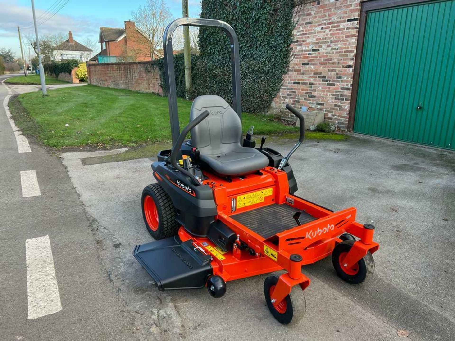 KUBOTA Z122R ZERO TURN MOWER, BRAND NEW, 42" ROTARY CUT *PLUS VAT*