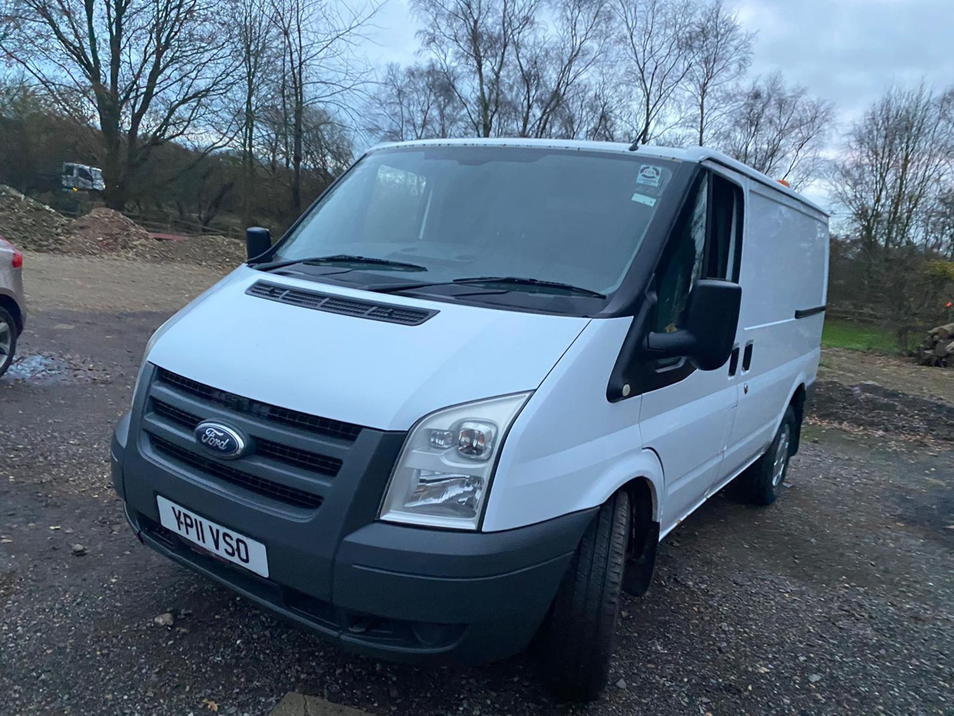 2011 FORD TRANSIT 140 T330S RWD 2 SEATS AWD 4x4 WHITE PANEL VAN, 2.4 DIESEL, 140k MILES *PLUS VAT* - Image 2 of 11