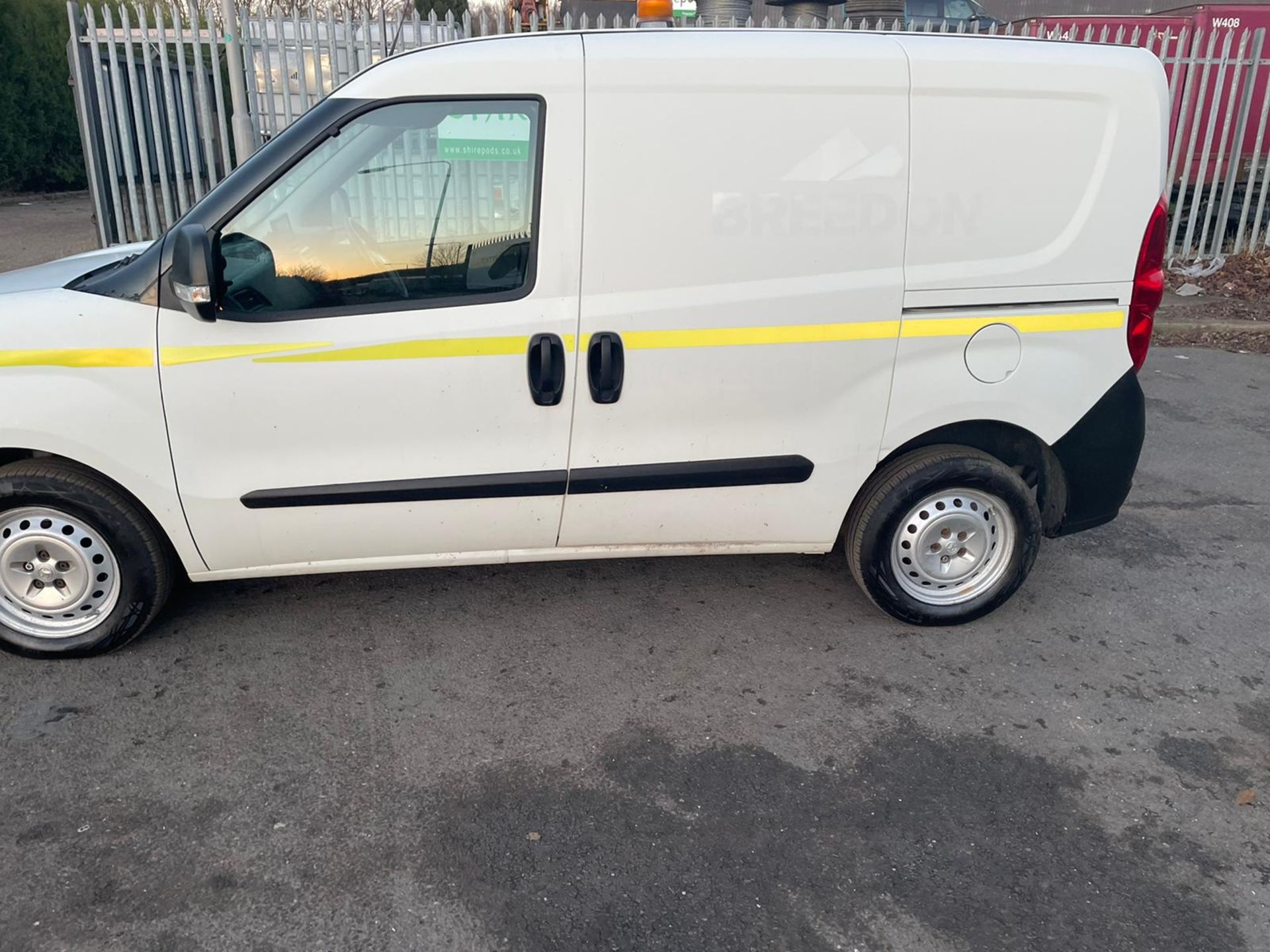 2015/65 VAUXHALL COMBO 2000 L1H1 CDTI SS E-FLEX WHITE PANEL VAN, 121,144 MILES *NO VAT* - Image 4 of 20