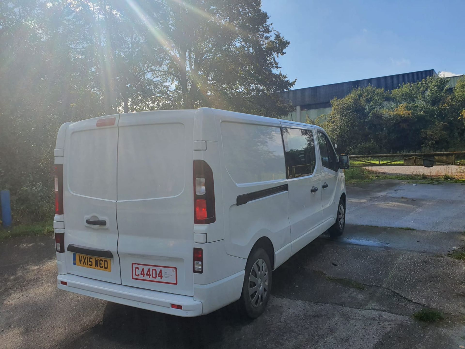 2015/15 REG VAUXHALL VIVARO 2900 SPORTIVE CDTI 1.6, 6 SEAT CREW PANEL VAN, SHOWING 0 FORMER KEEPERS - Image 7 of 18