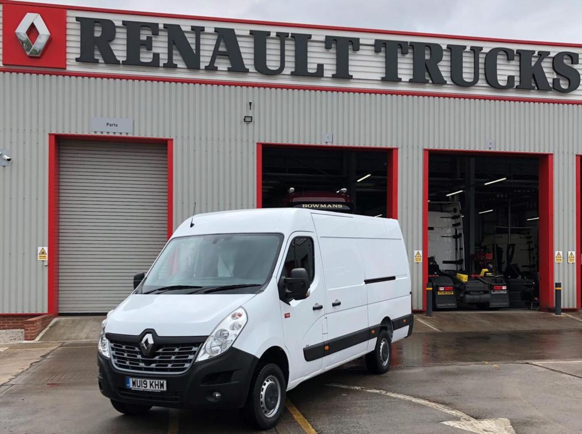 4x4 2019 RENAULT TRUCKS MASTER 35 LWB 4x4 WHITE PANEL VAN, 20K MILES *PLUS VAT* CAMPER? SWAMPER? - Image 3 of 36