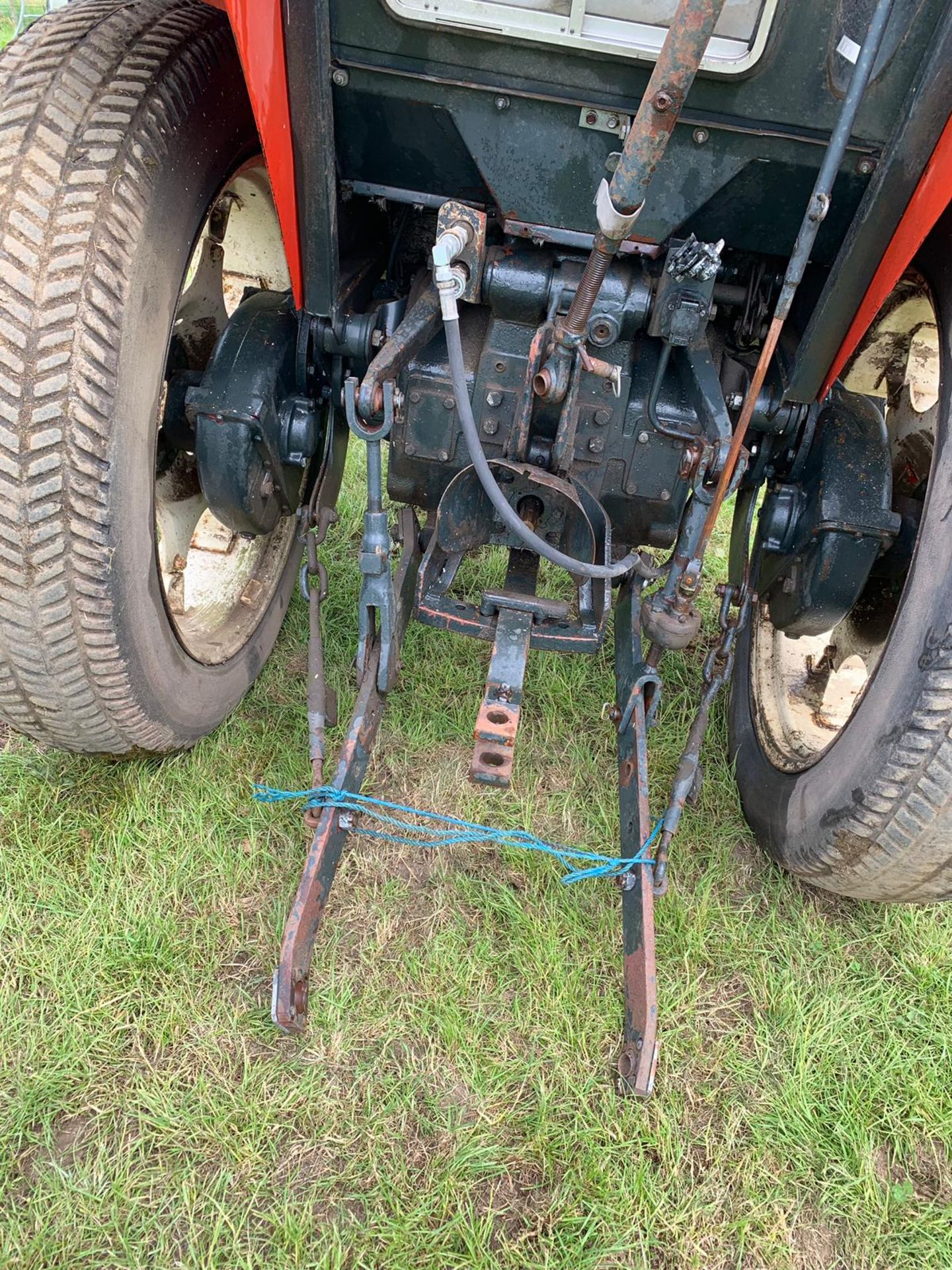 ZETOR 7011 TRACTOR C/W QUICKE 2300 E FRONT LOADER ATTACHMENT *PLUS VAT* - Image 7 of 11