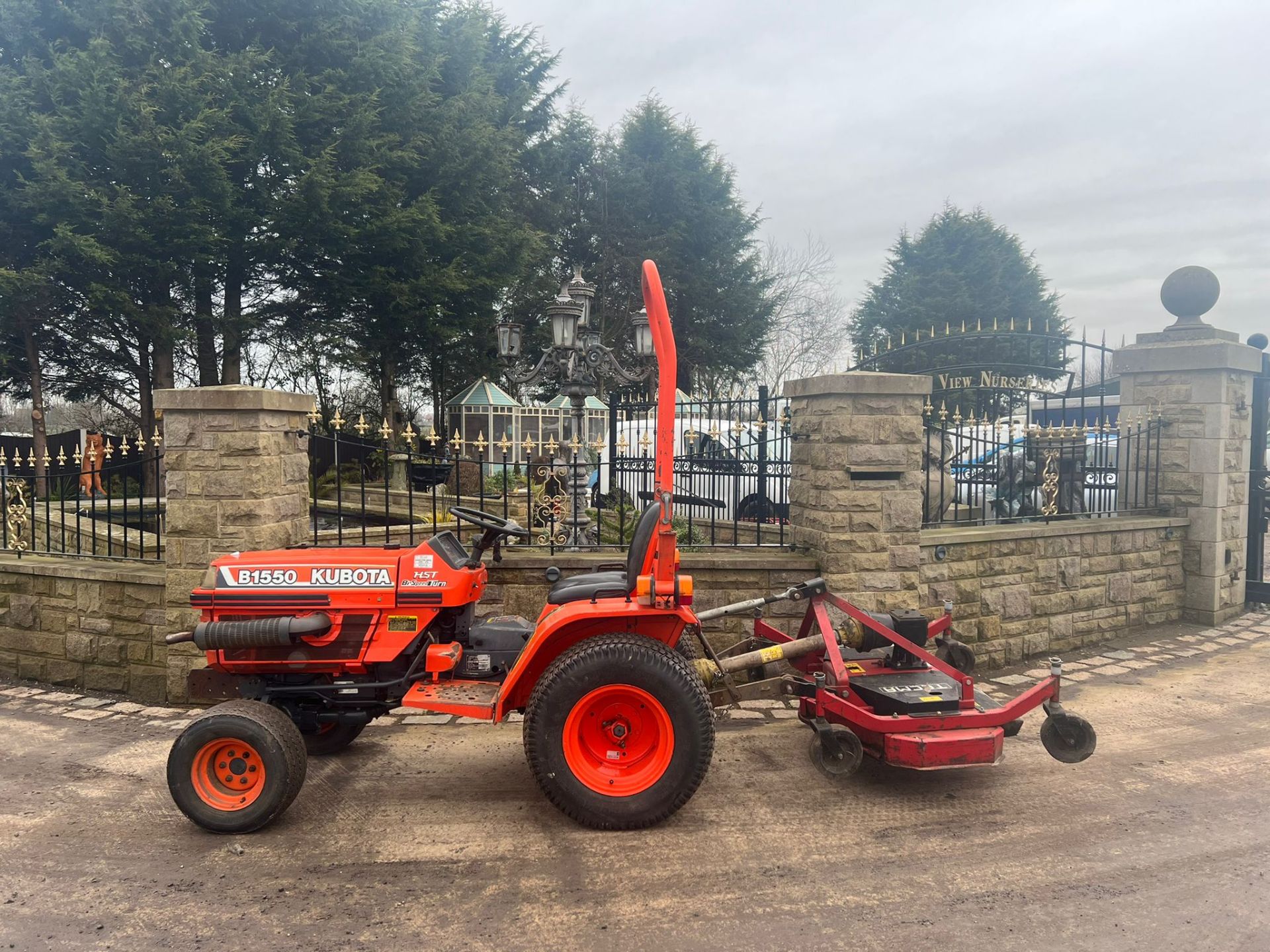 KUBOTA B1550 COMPACT TRACTOR WITH FINISHING TOPPER, RUNS WORKS AND CUTS *PLUS VAT* - Image 3 of 8