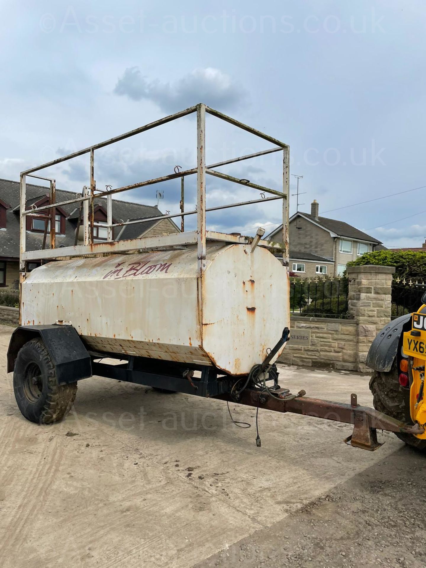 SINGLE AXLE WATER BOWSER TRAILER *PLUS VAT* - Image 4 of 12