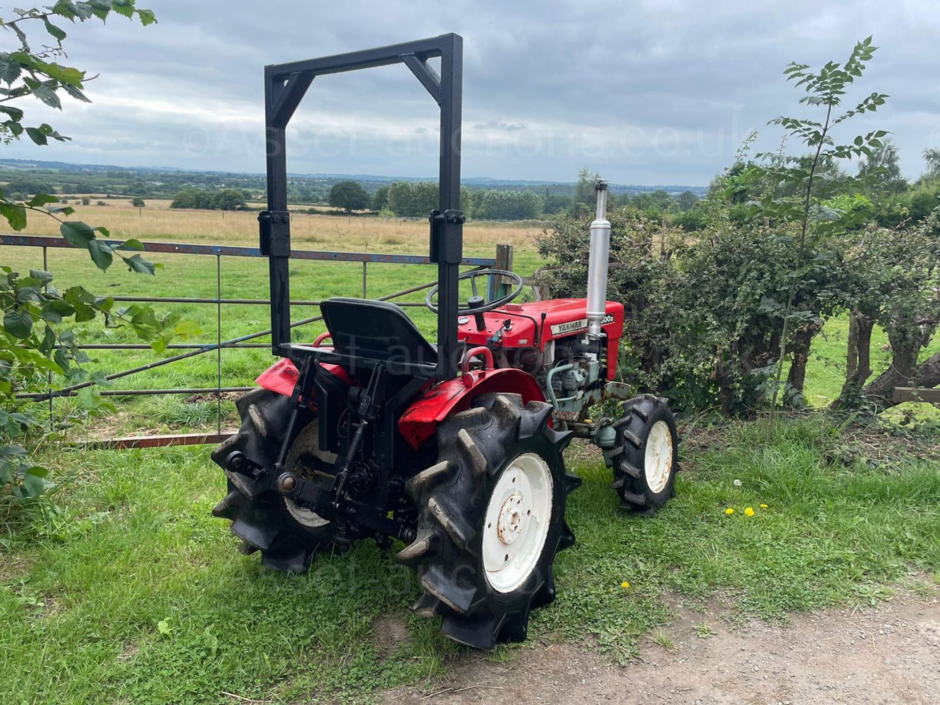 YANMAR YM1300D DIESEL COMPACT TRACTOR, RUNS DRIVES AND WORKS, A LOW 415 HOURS, 13hp *PLUS VAT* - Image 5 of 8