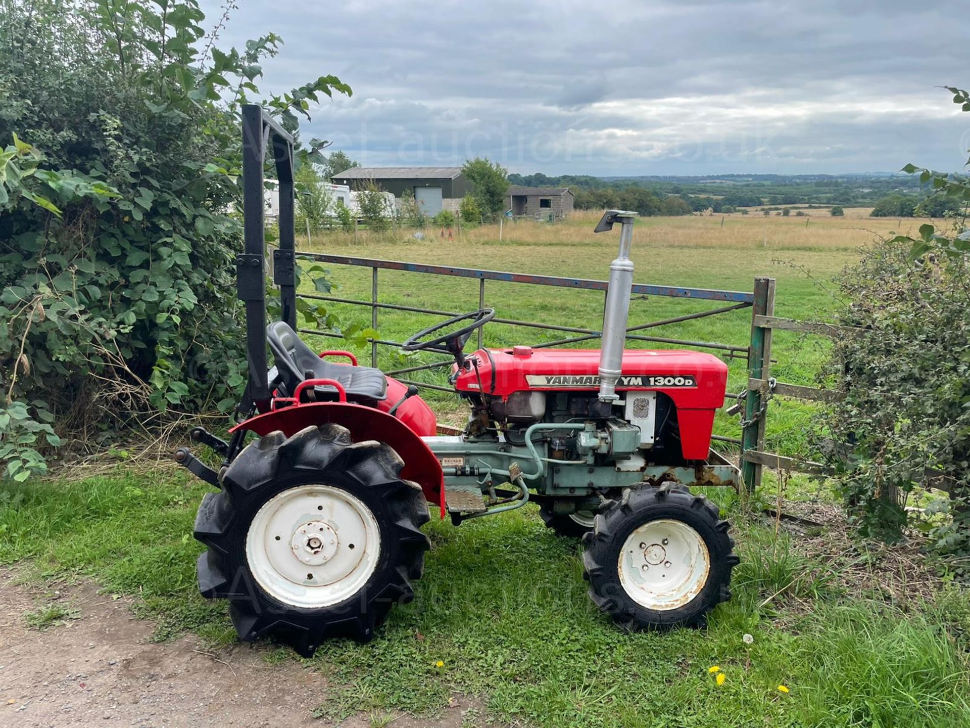 YANMAR YM1300D DIESEL COMPACT TRACTOR, RUNS DRIVES AND WORKS, A LOW 415 HOURS, 13hp *PLUS VAT* - Image 6 of 8