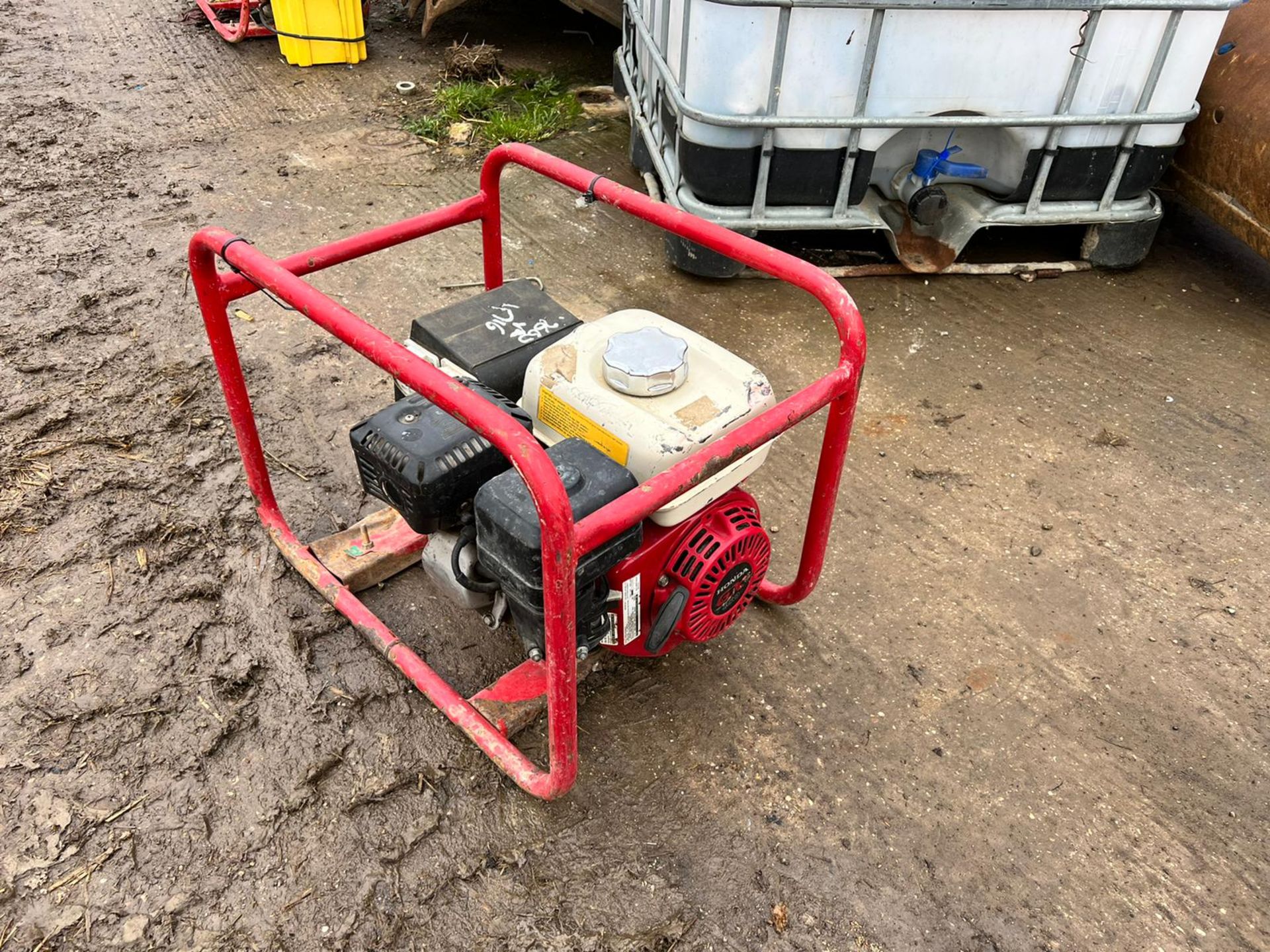 2017 HONDA 2.4KvA PETROL GENERATOR, HONDA GX160 ENGINE, 110 OR 240 VOLTS *PLUS VAT* - Image 2 of 8