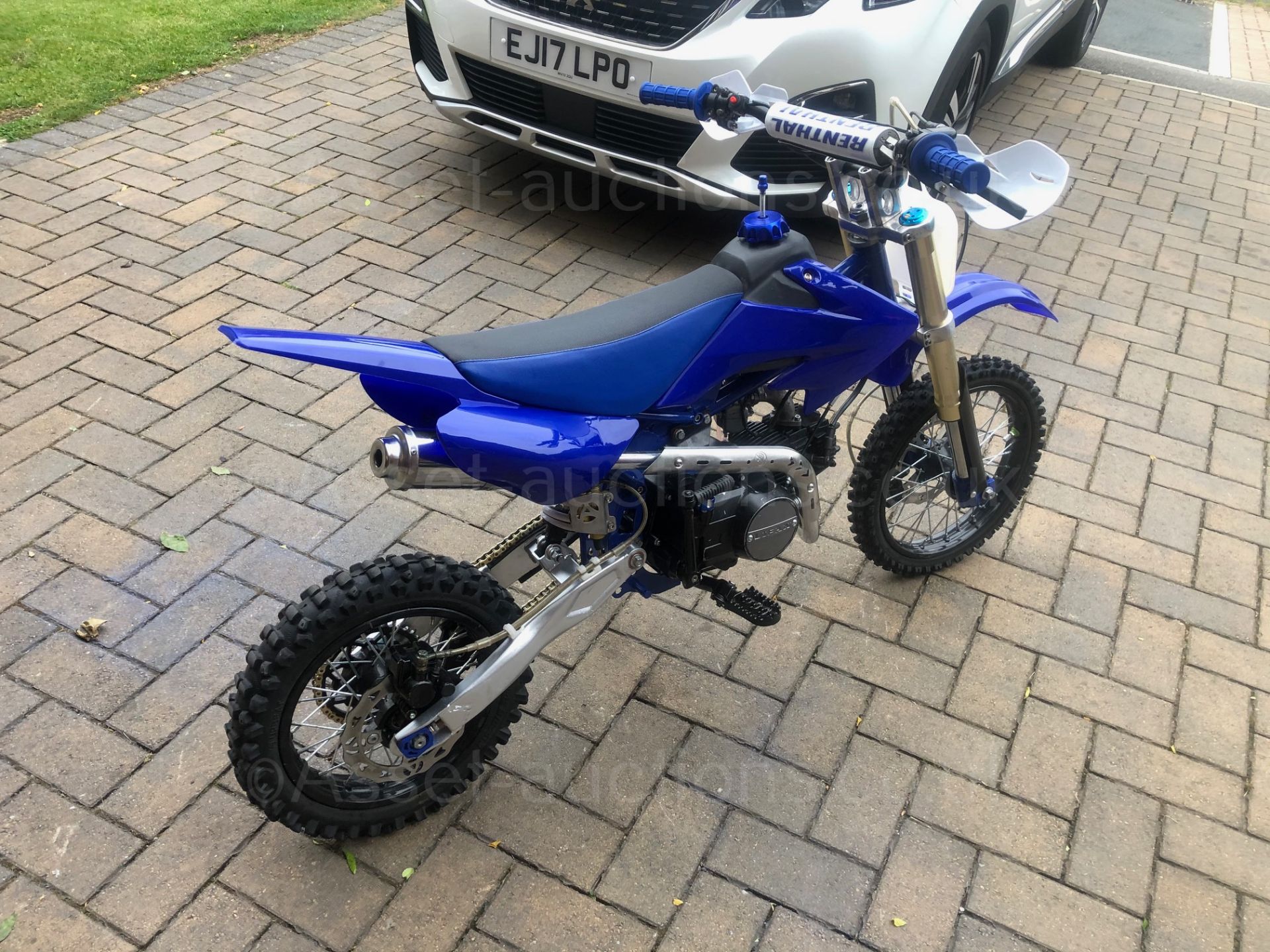 MOTO MADNESS DIRT BIKE 125 PIT BIKE, HAS RECENTLY BEEN REBUILT, ENGINE SERVICED *NO VAT* - Image 2 of 11